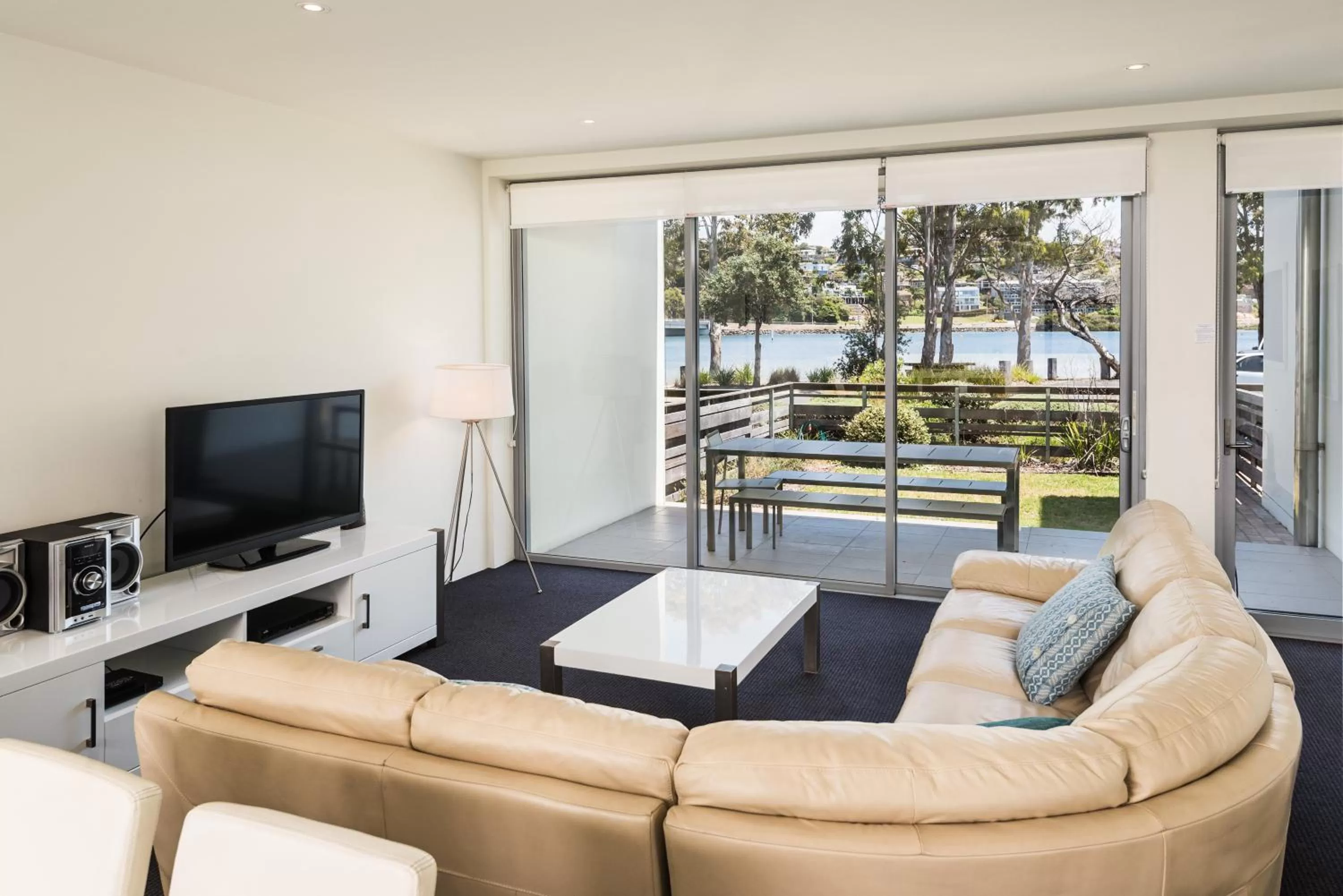 Three-Bedroom Townhouse - Lake View in Coast Resort Merimbula