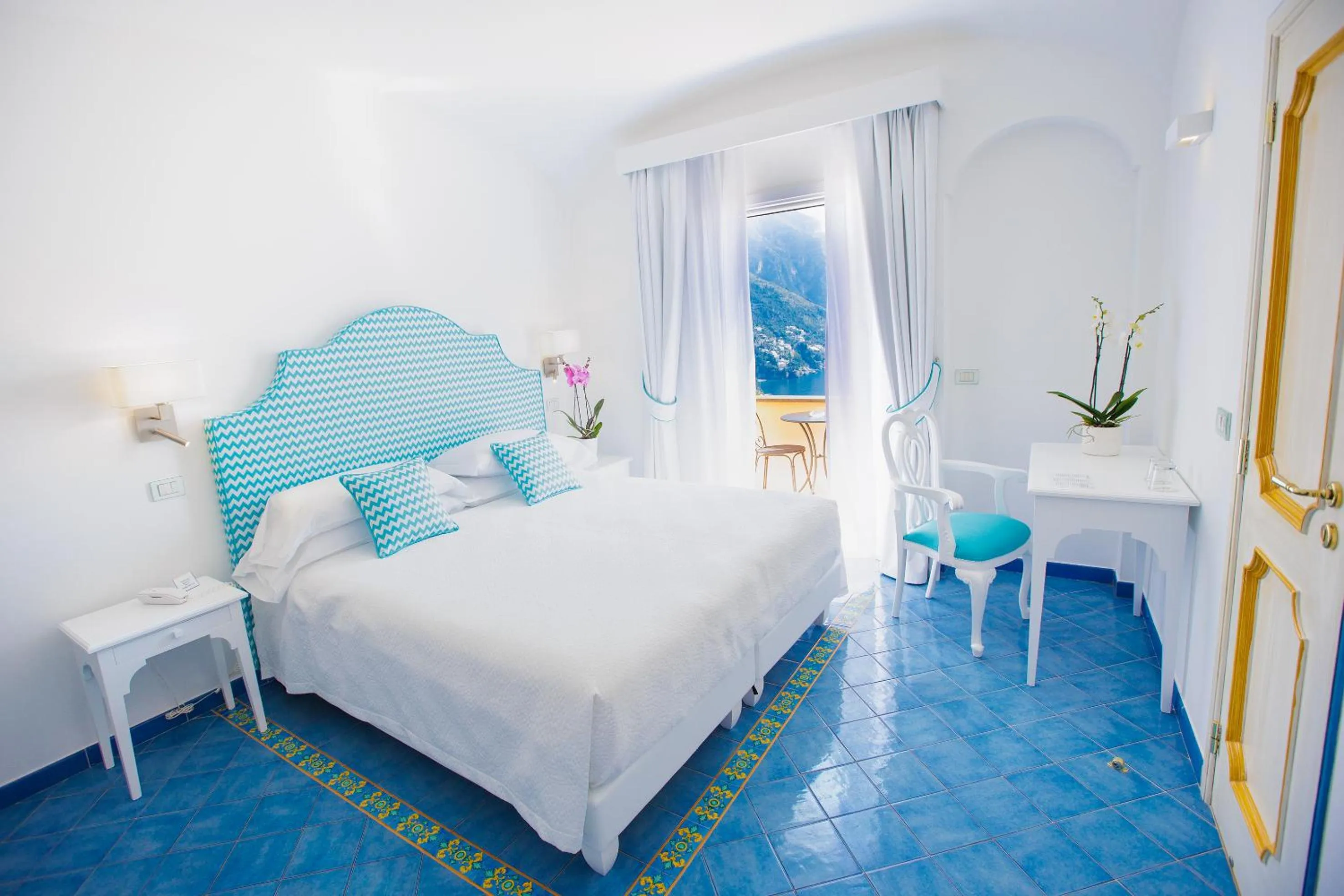 Deluxe Double Room with Sea View in Hotel Conca d'Oro