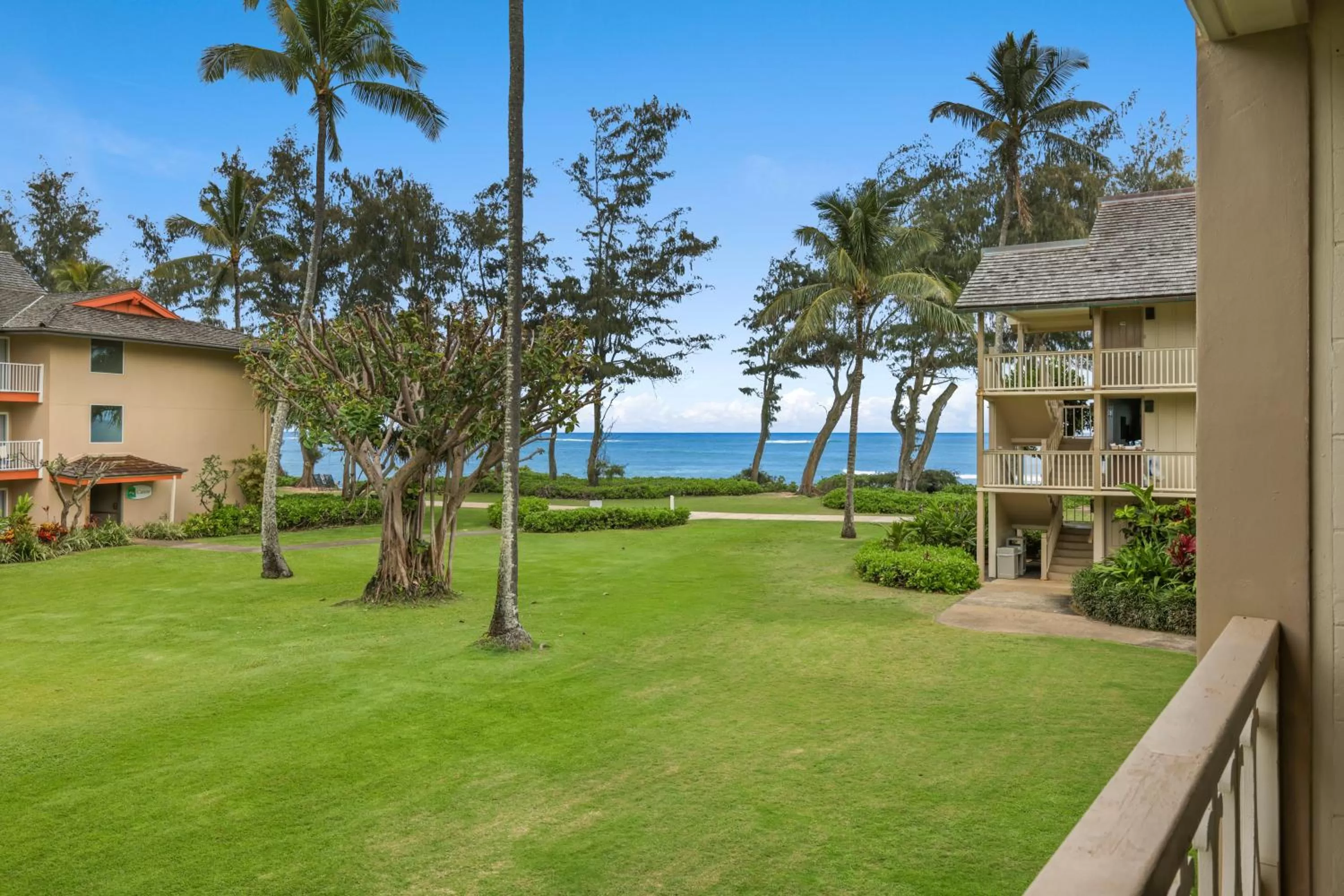 Partial Ocean View Room in Aston Islander On The Beach
