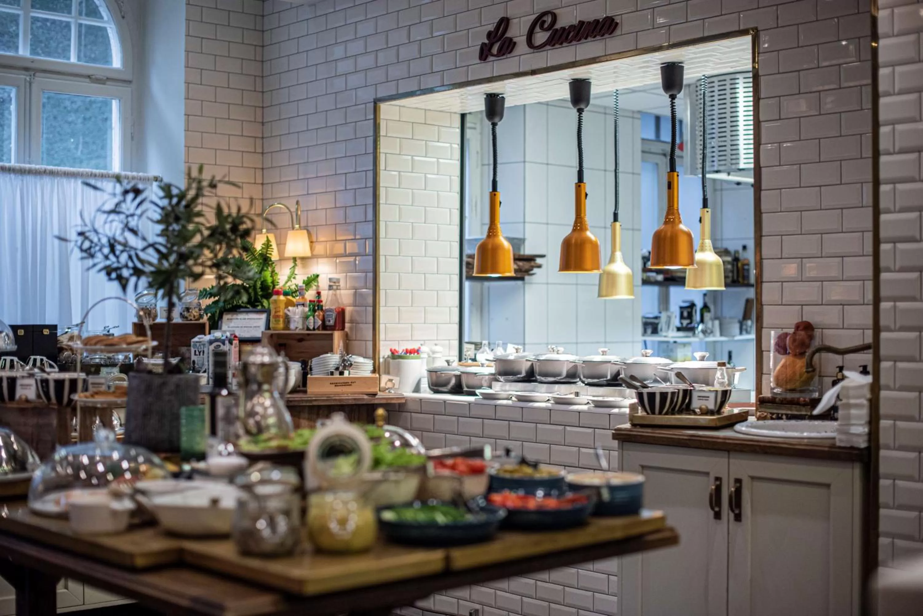 Breakfast in The Vault Hotel, WorldHotels Crafted