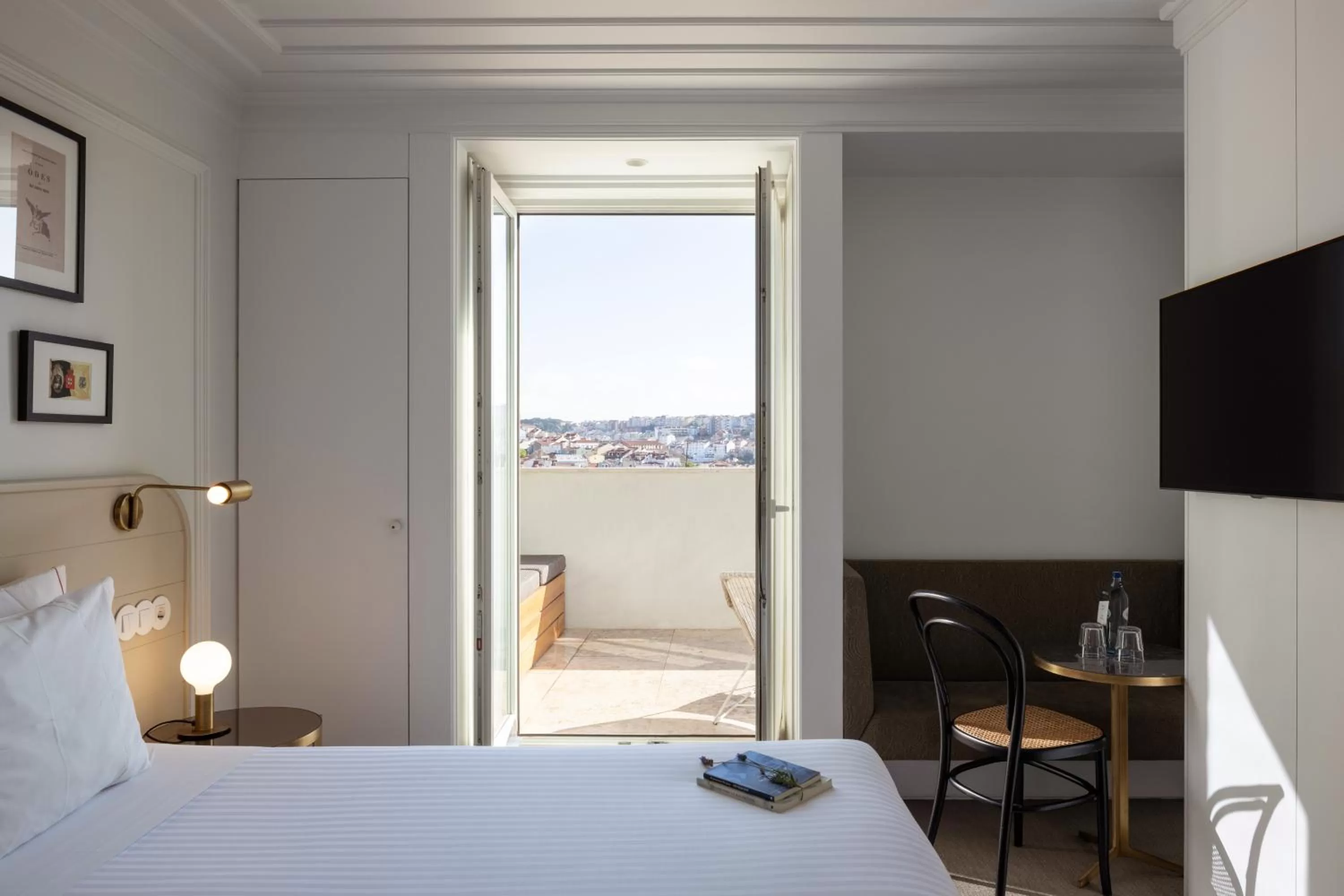 Double Room with Terrace and View in Lisboa Pessoa Hotel