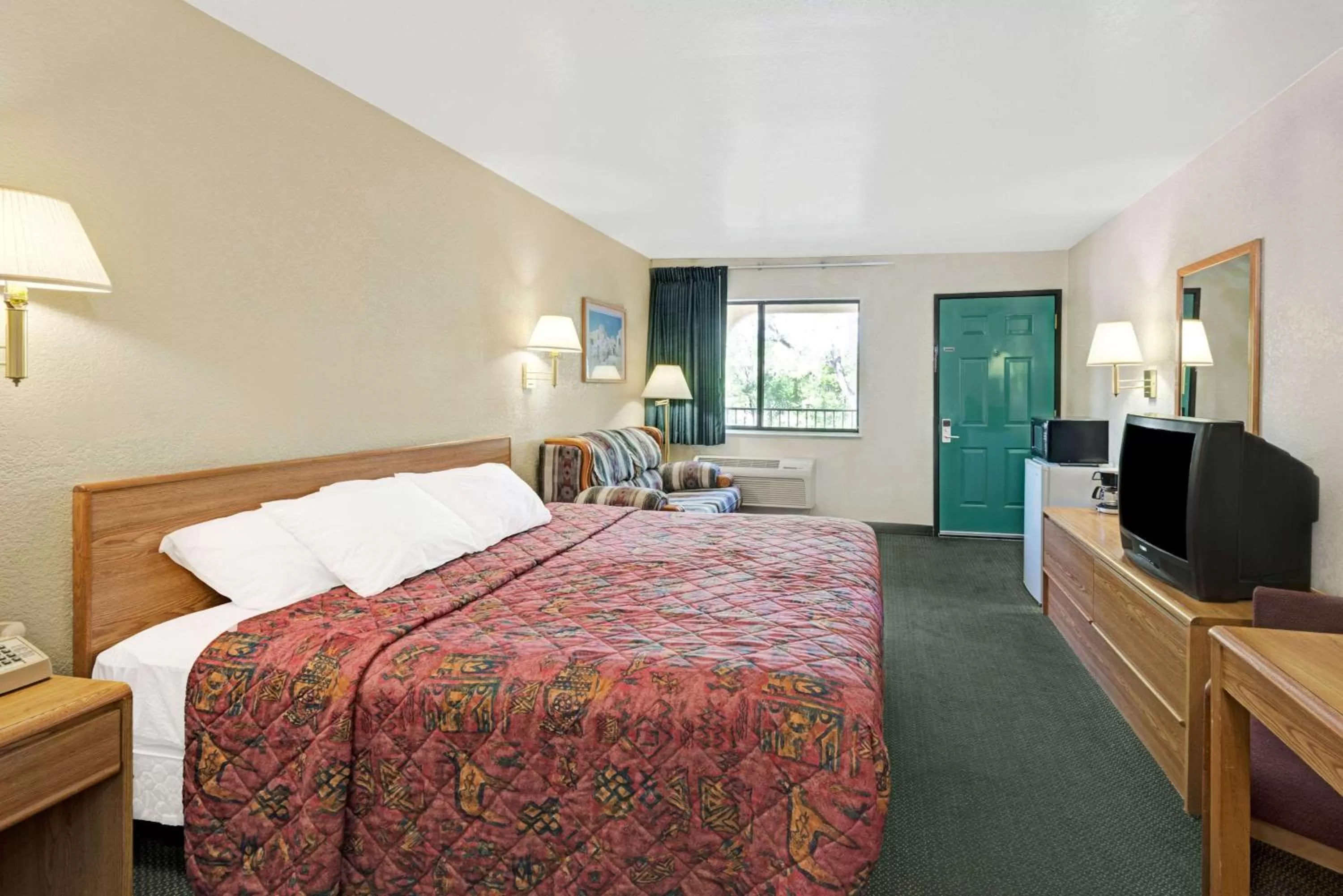 King Room - Non-Smoking in Days Inn by Wyndham Espanola