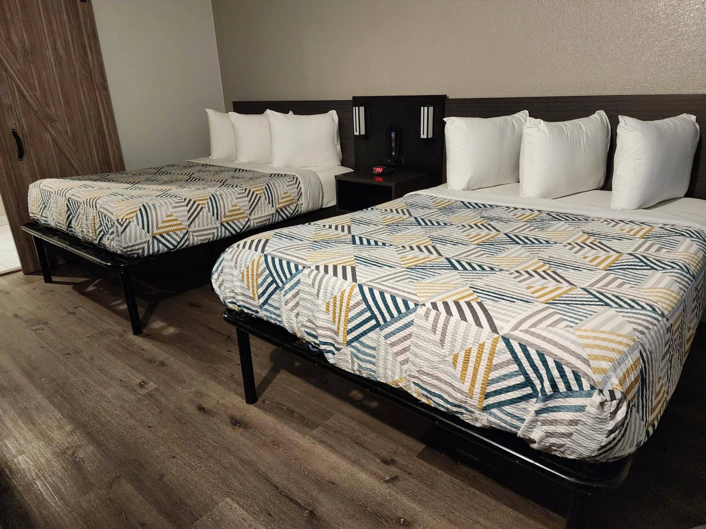 Queen Room with Two Queen Beds - Disability Access - Roll In Shower in Studio 6 Sacramento, CA Natomas
