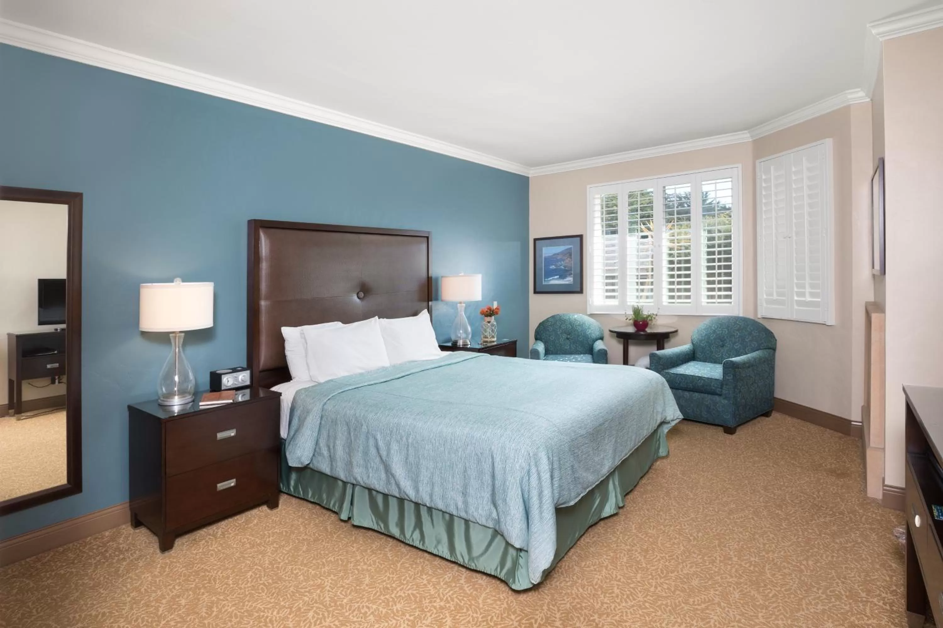 Deluxe King Room in Blue Dolphin Inn