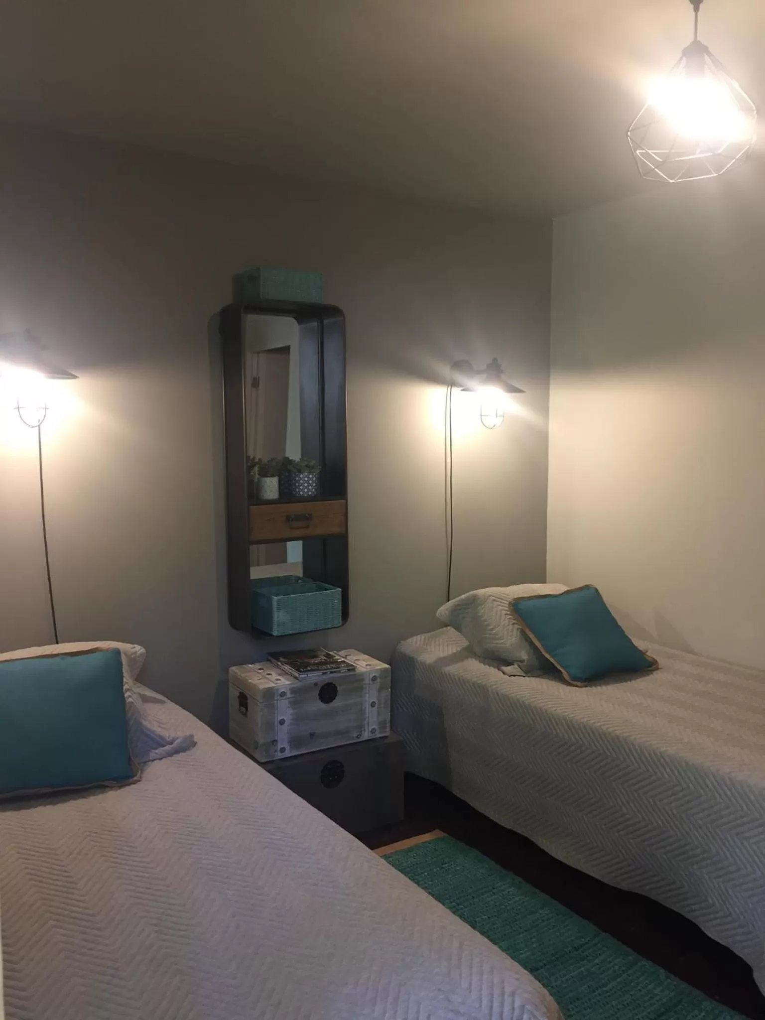 Twin Room with two single beds in Rent apart Las Condes