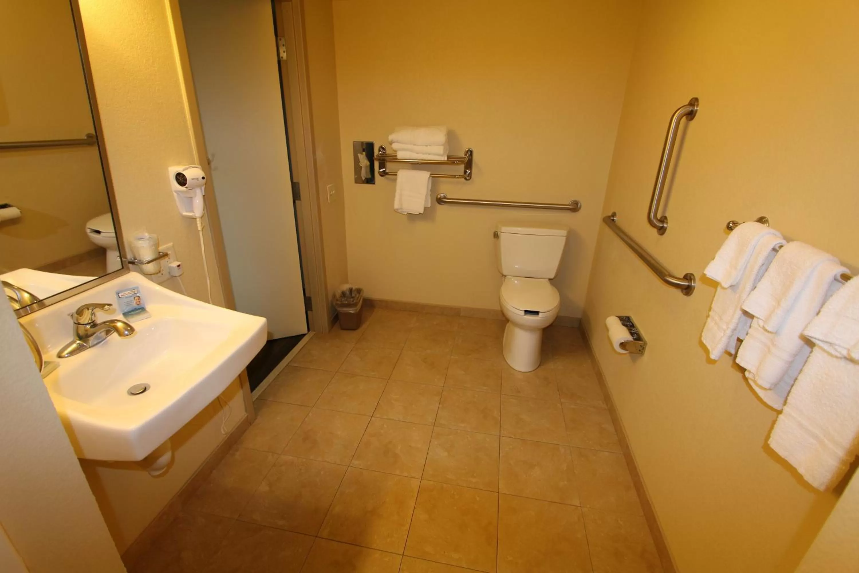 Queen Room with Two Queen Beds with Roll in Shower in Gold Leaf Hotel of Dewey