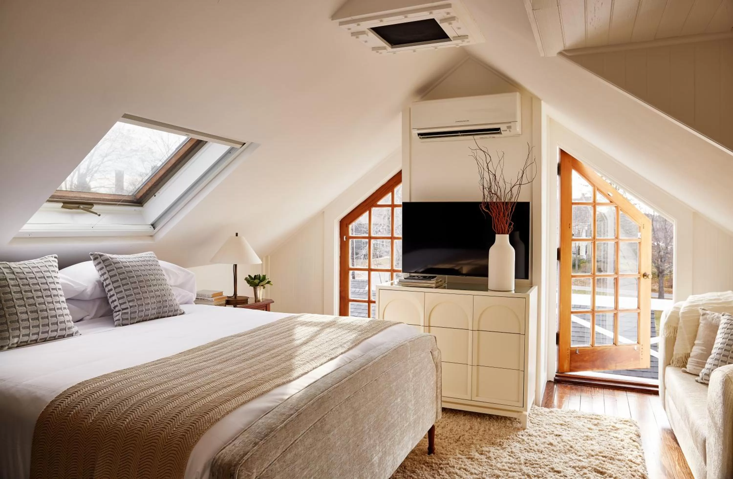 River Green King - Jefferds House in Kennebunkport Captains Collection