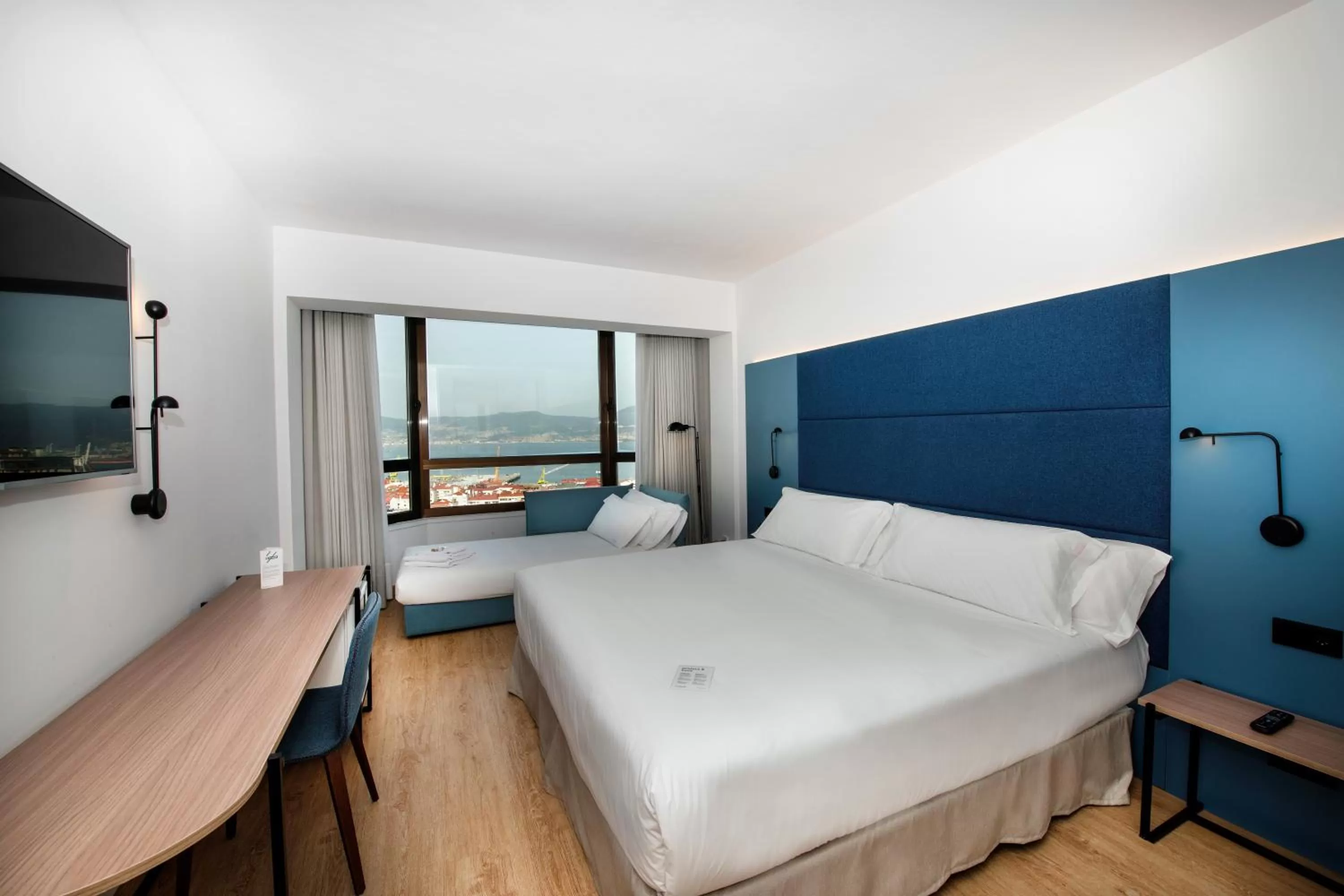 Superior Double Room (3 Adults) in Occidental Vigo