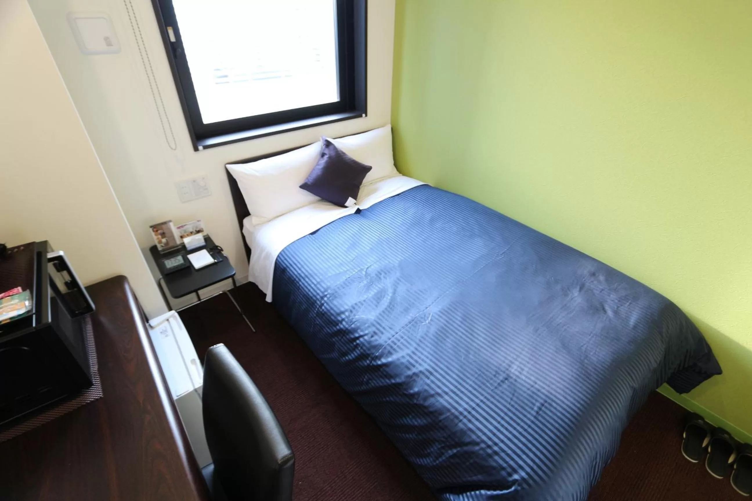  Double Room with Small Double Bed - Smoking in HOTEL LiVEMAX Ueno-Ekimae