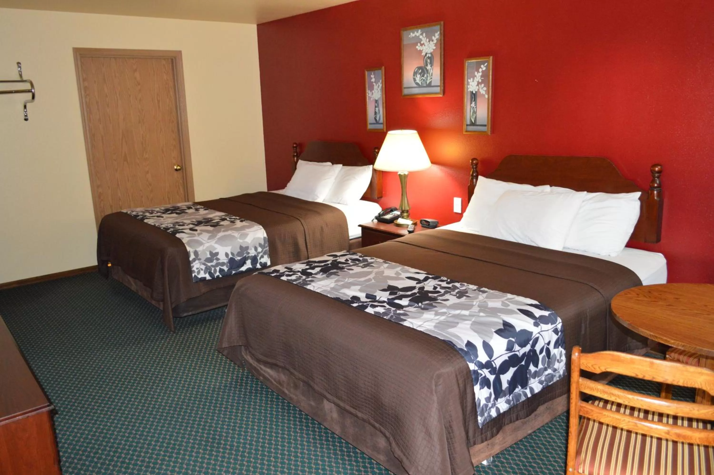 Double Room with Two Double Beds in Western Motel