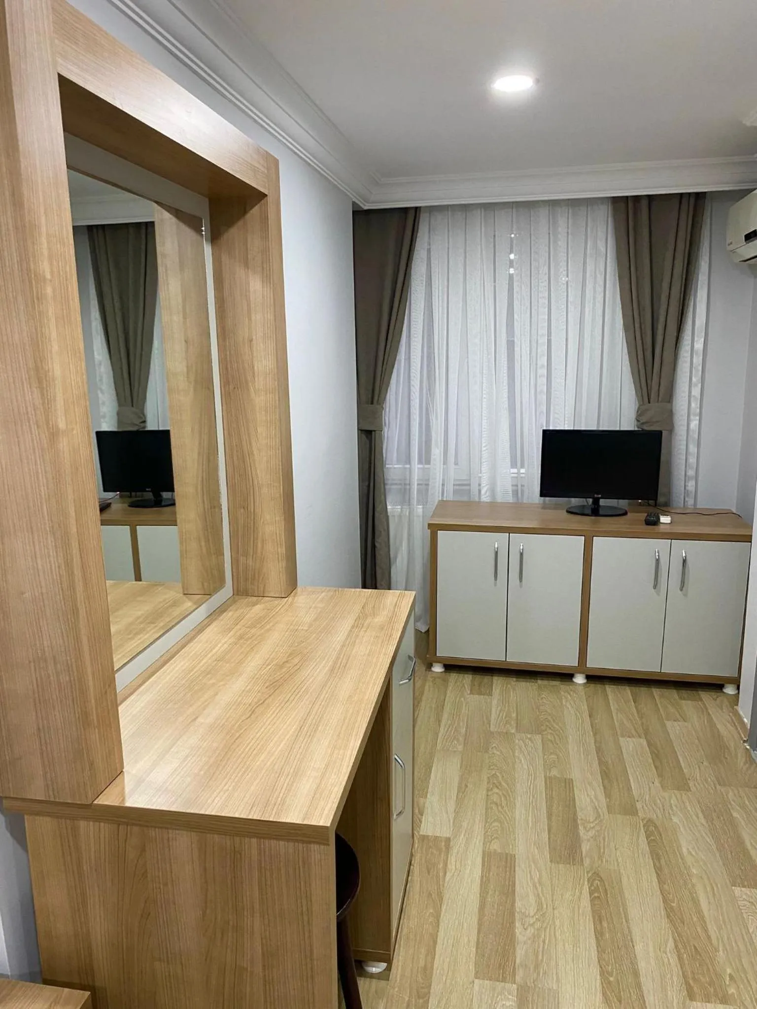 Single Room in Kafkas Hotel Istanbul