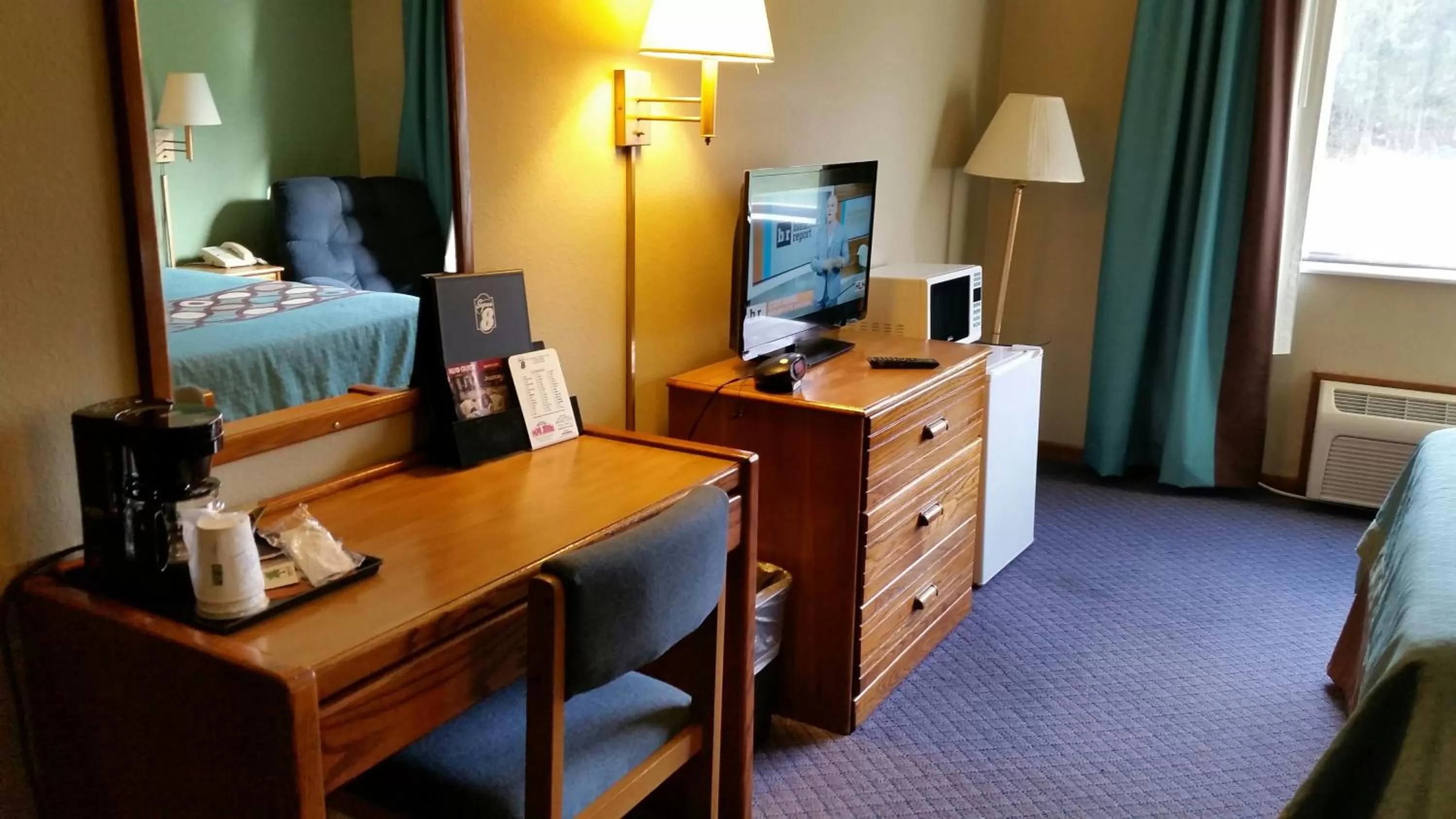 Queen Room - Non-Smoking in Super 8 by Wyndham Macomb