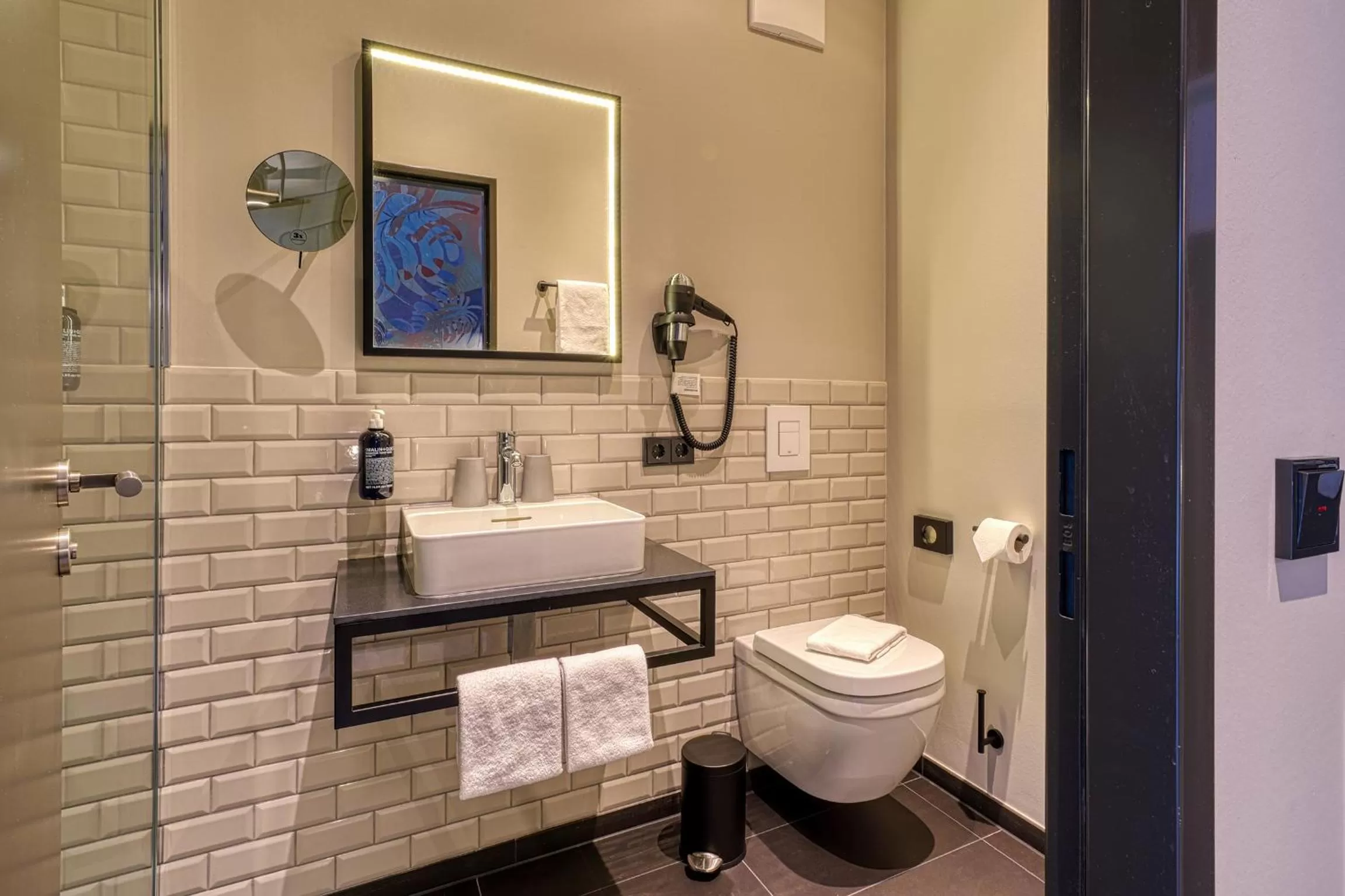 Superior King Room in Vienna House Easy by Wyndham Bonn City