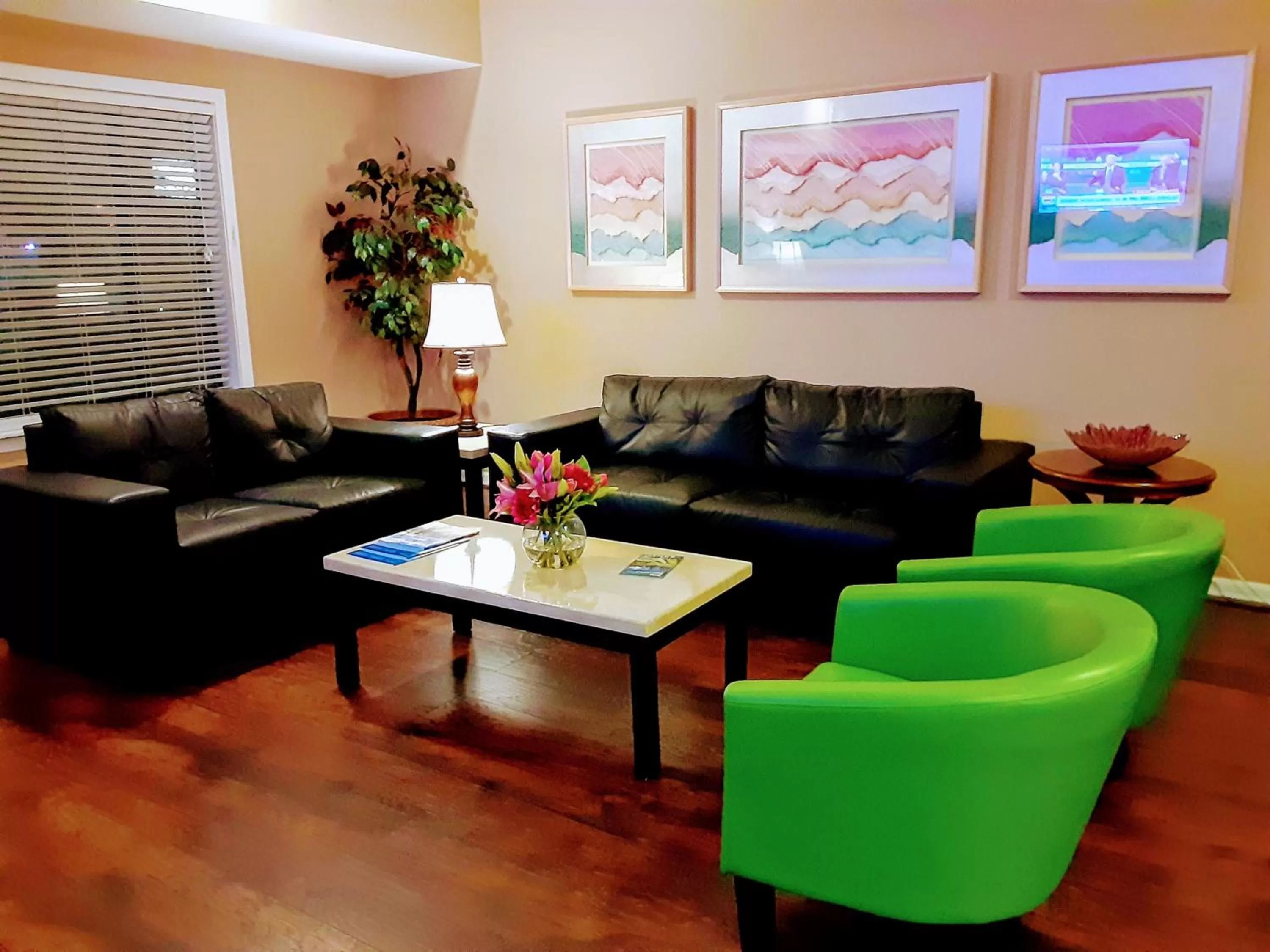 Lobby or reception in GuestHouse Inn Enumclaw
