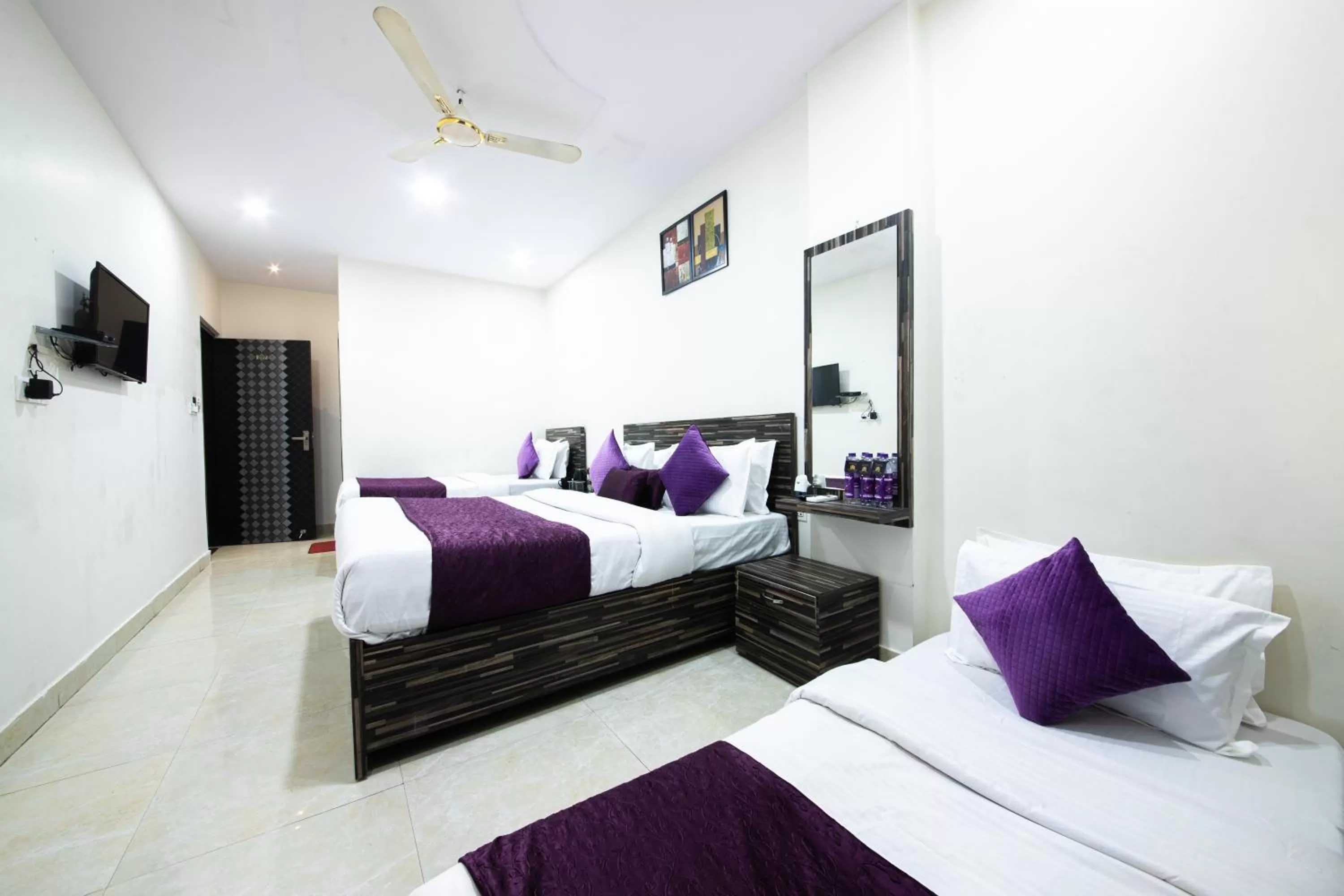 Deluxe Family Room in Perfectstayz Value Umra Grace - Near Haridwar Railway Station