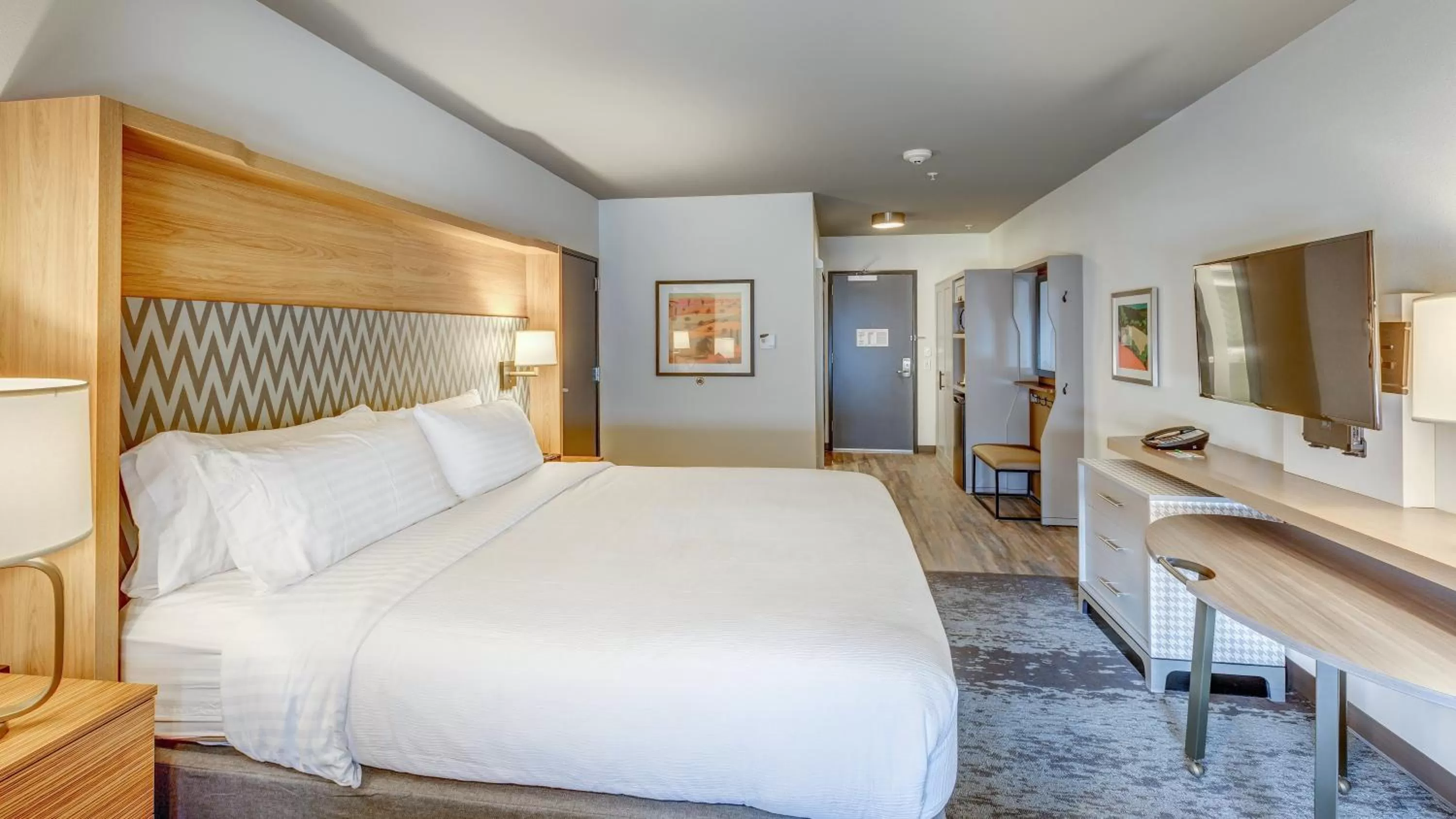 Standard King Room in Holiday Inn & Suites Bellingham by IHG
