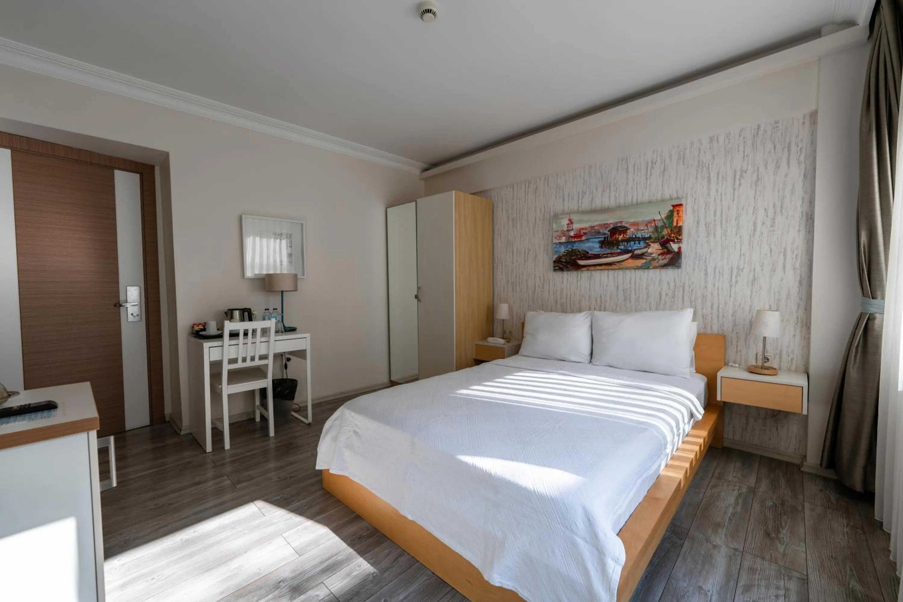 Partial Sea View Room in Elanaz Hotel