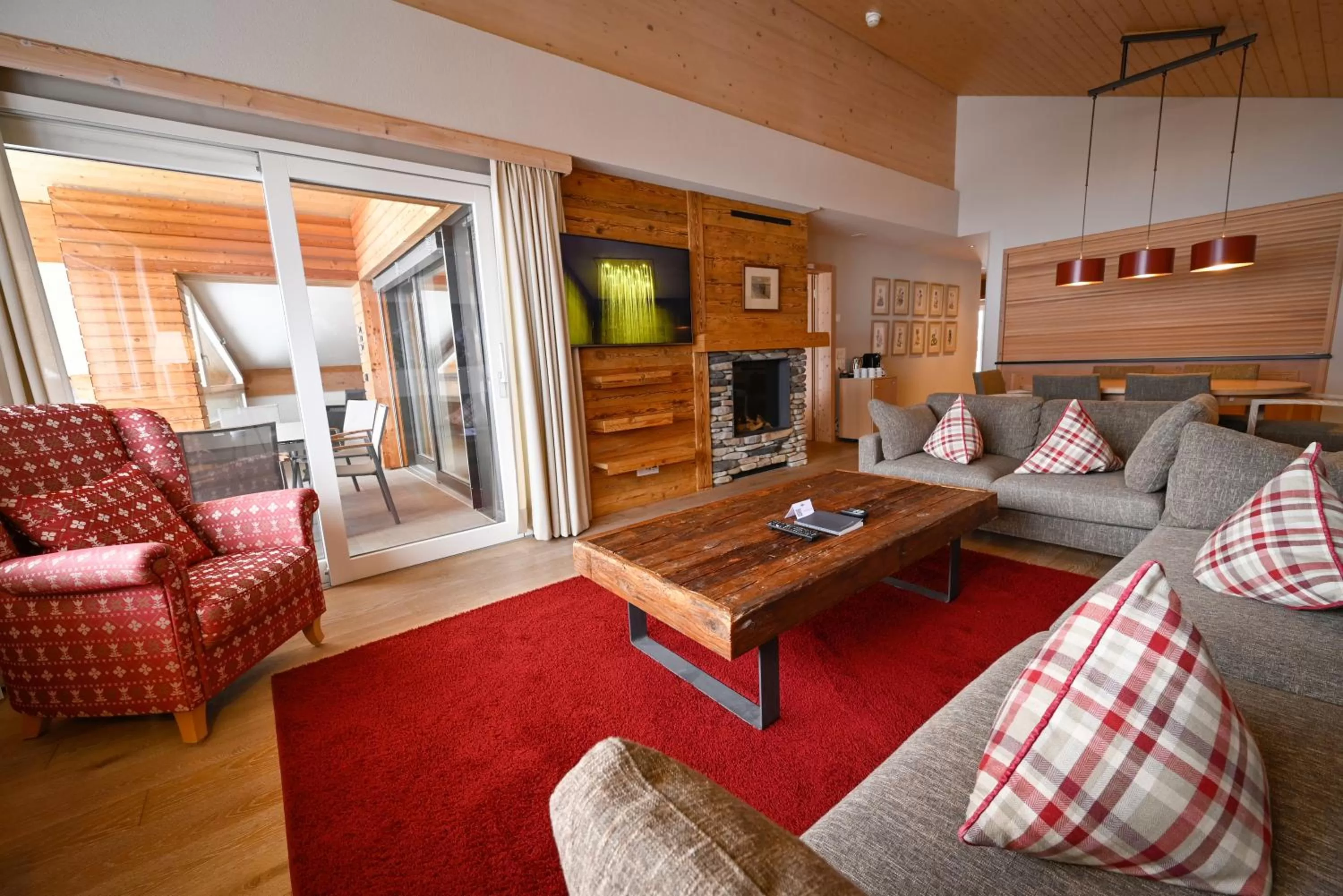 Superior Two-Bedroom Suite with Eiger view in Romantik Hotel Schweizerhof
