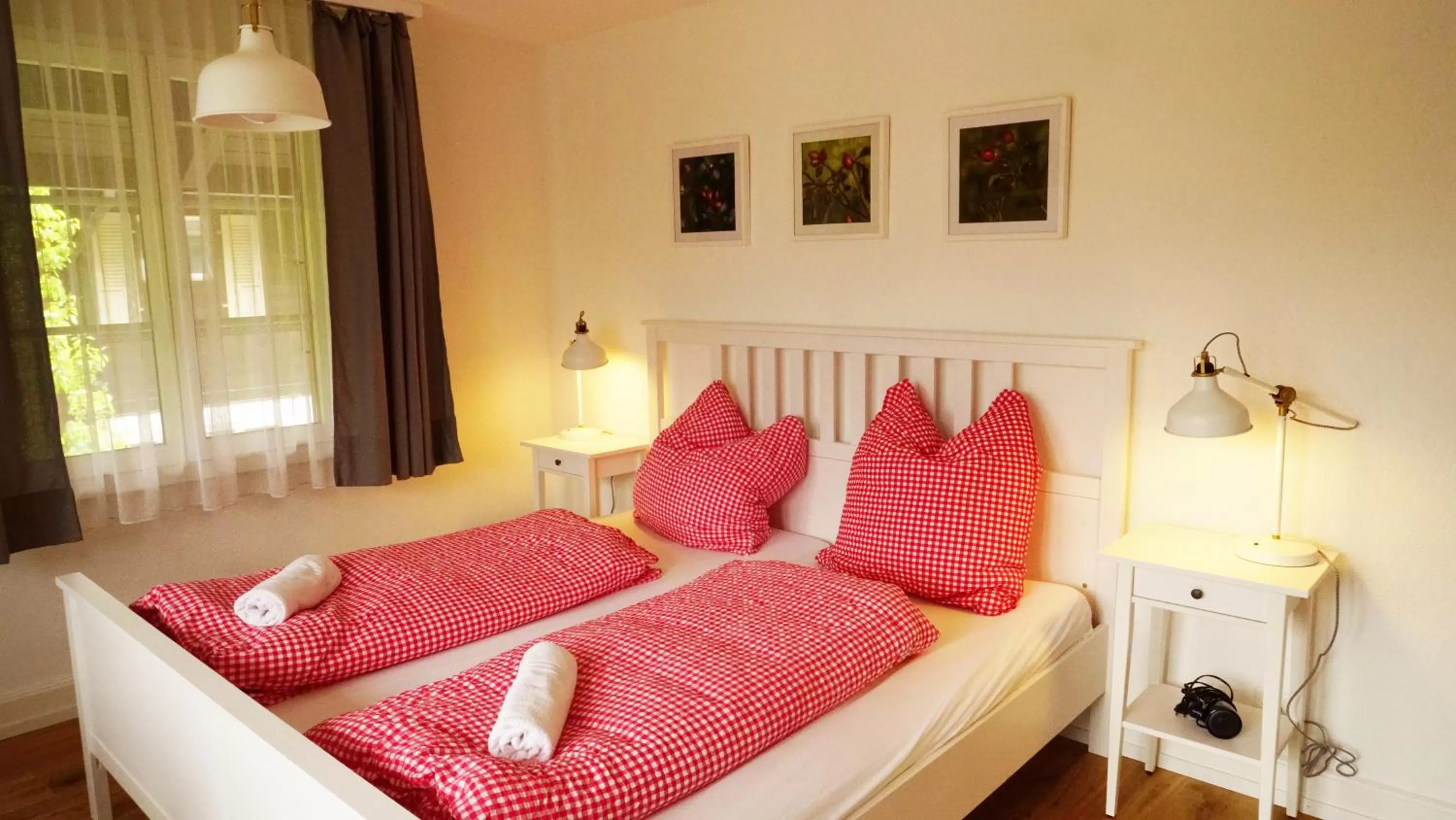 Double Room with Balcony and Mountain View in Adventure Guesthouse Interlaken