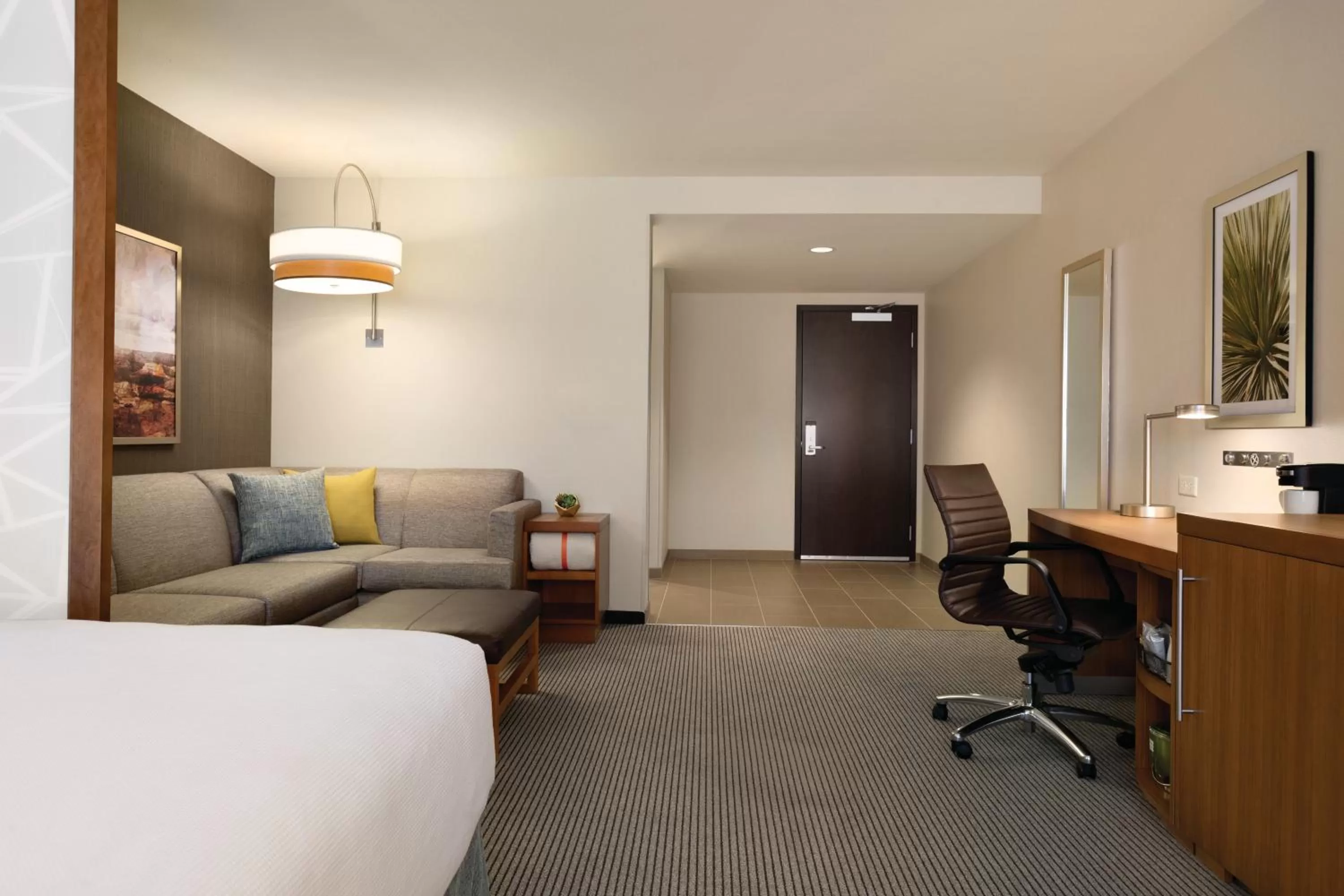 King Suite with Sofa Bed and Roll-In Shower - Disability Access in Hyatt Place Page Lake Powell