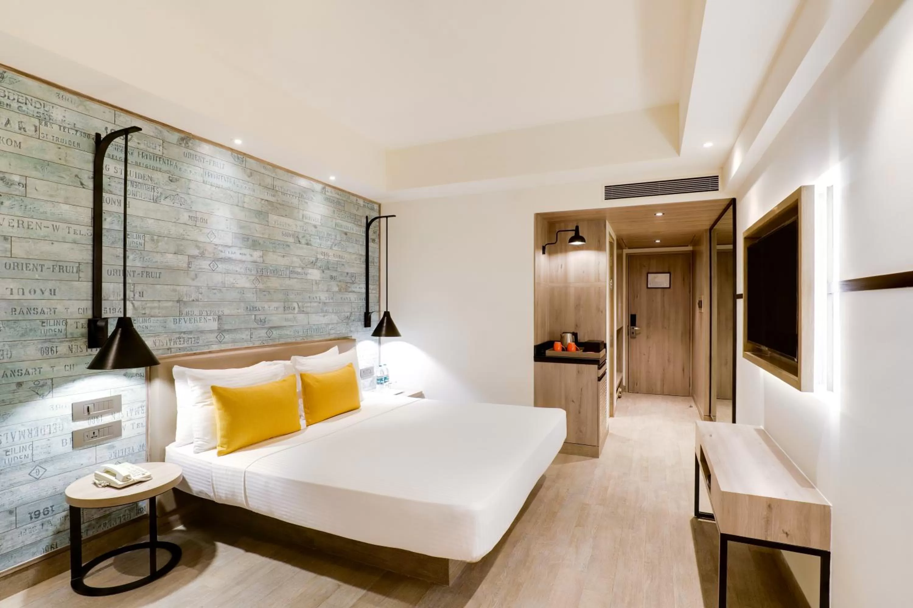 Deluxe Room - single occupancy in Lemon Tree Premier, Mumbai International Airport
