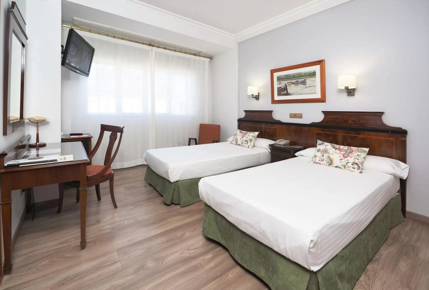 Superior Double Room with Balcony in Rias Bajas