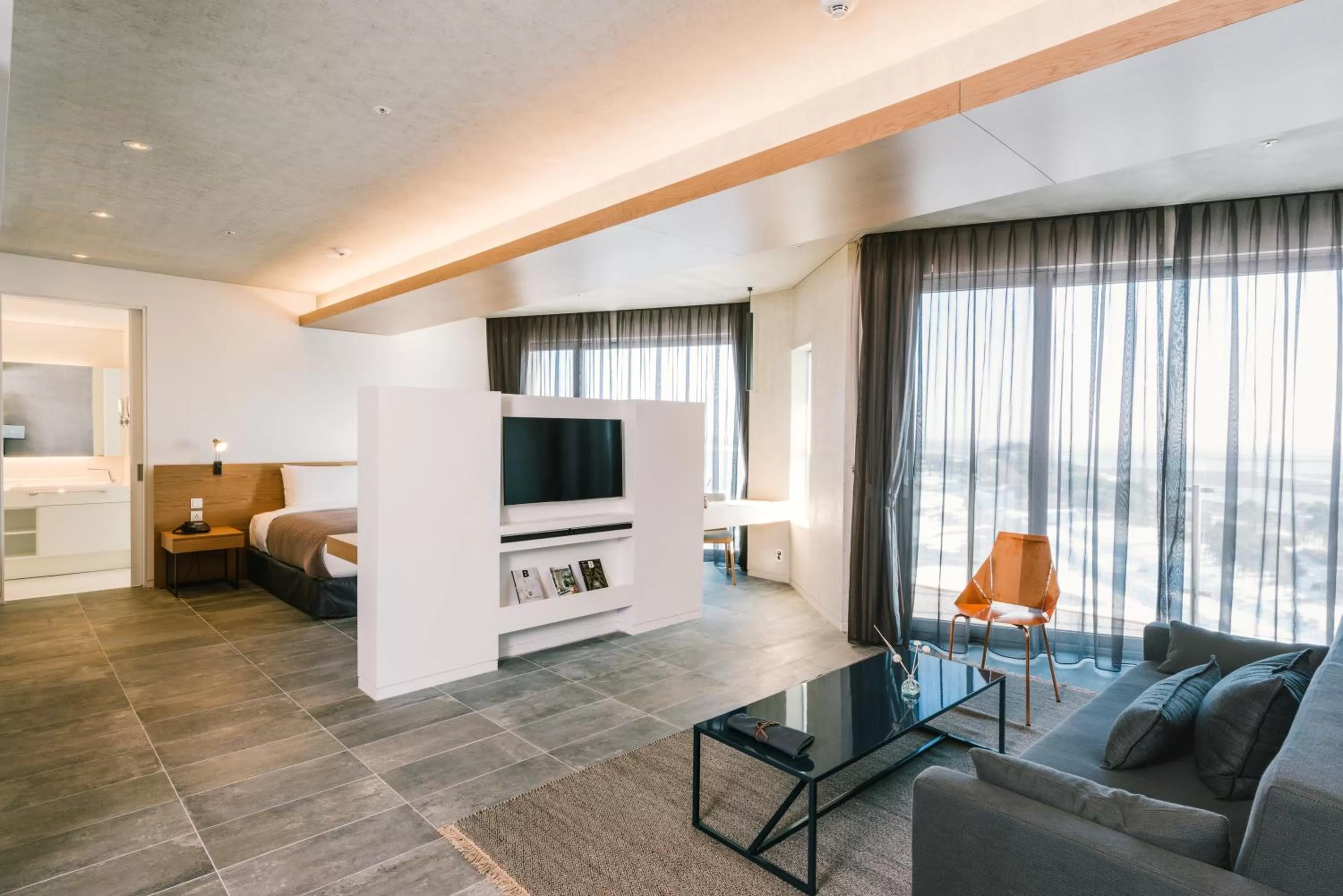 Studio Suite - Sea View with Breakfast for 2, Swimming Pool Access for 2 and Amenity in Nest Hotel Incheon