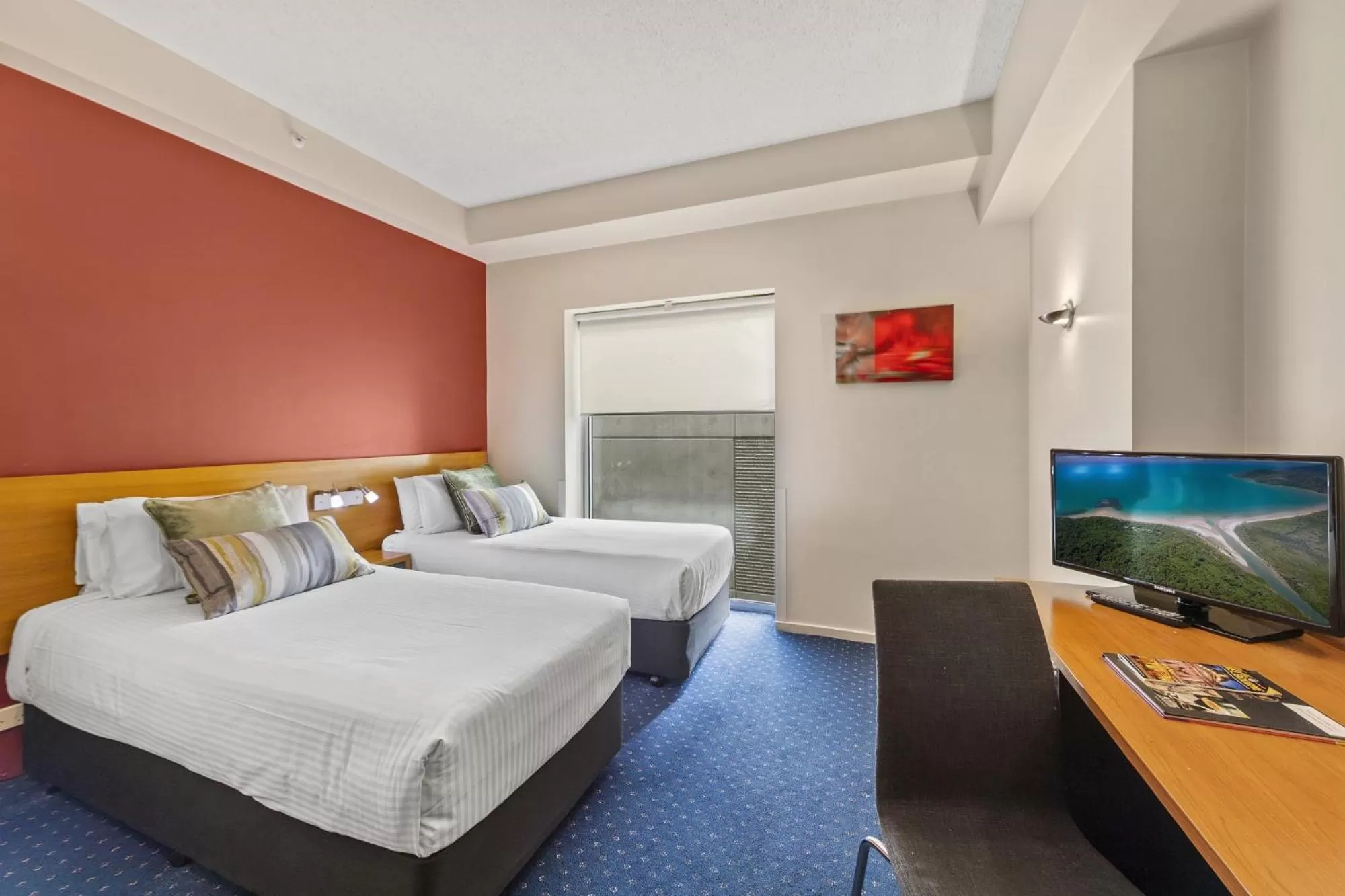 Standard Twin Room in YEHS Hotel Melbourne CBD