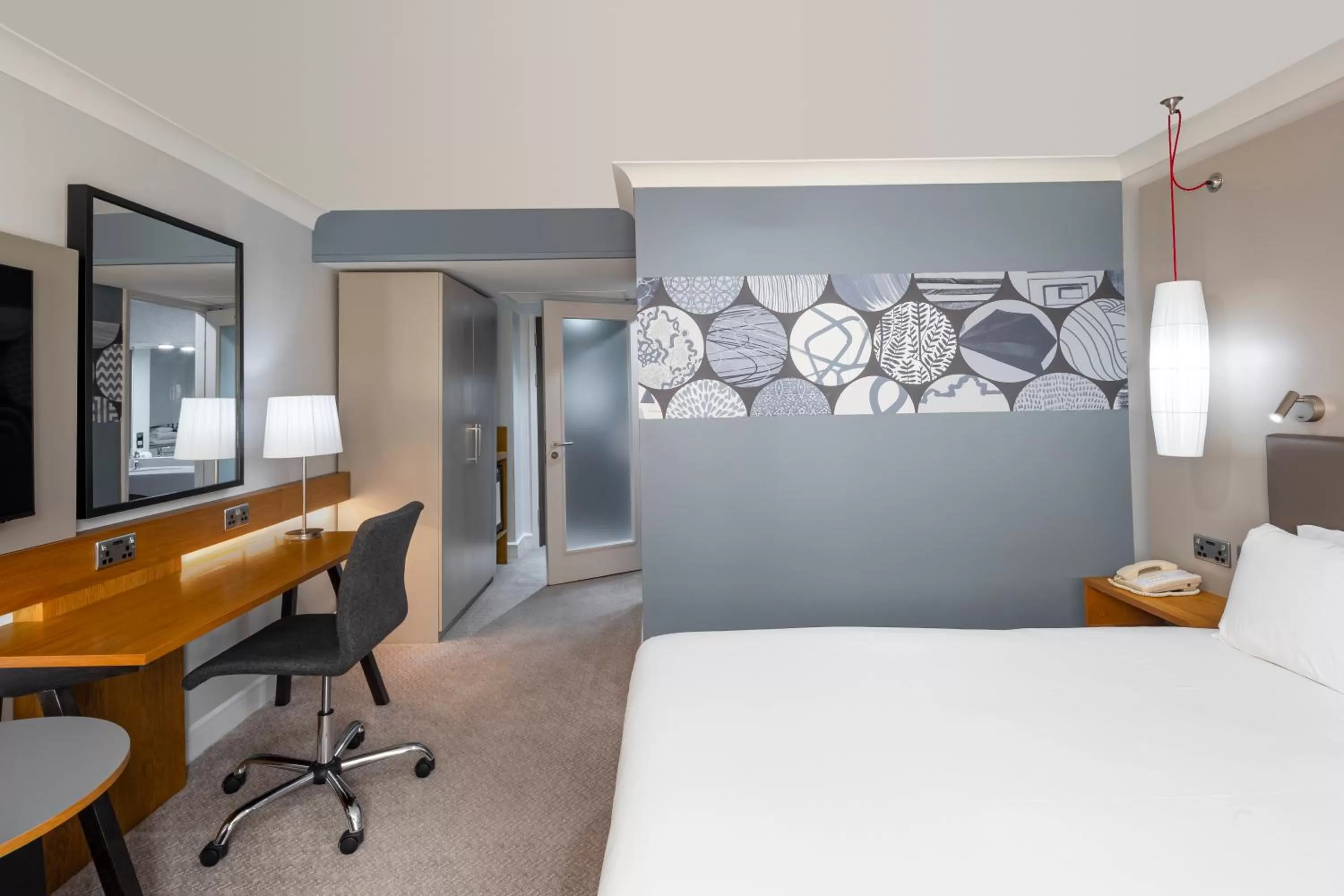 Standard Queen Room - Disability Access in Crowne Plaza Harrogate by IHG