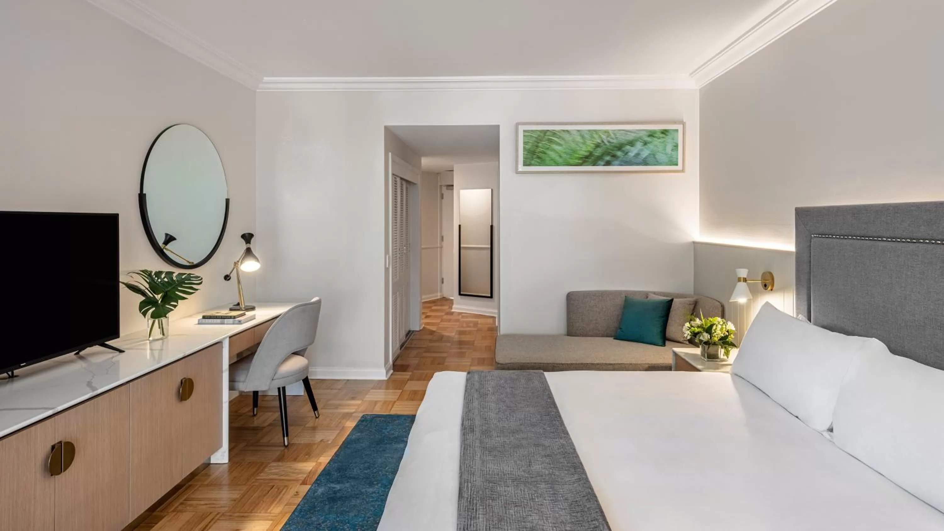 Classic King Room with Lagoon View in InterContinental Sanctuary Cove Resort by IHG