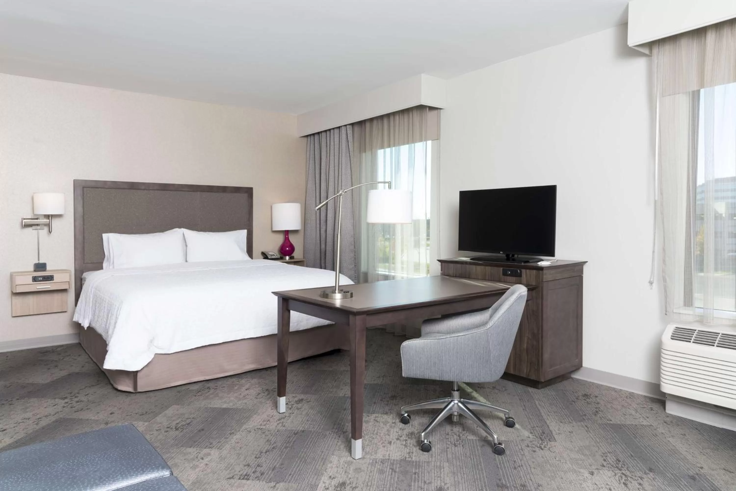 King Studio Suite - Hearing Accessible in Hampton Inn & Suites by Hilton Chicago Schaumburg IL