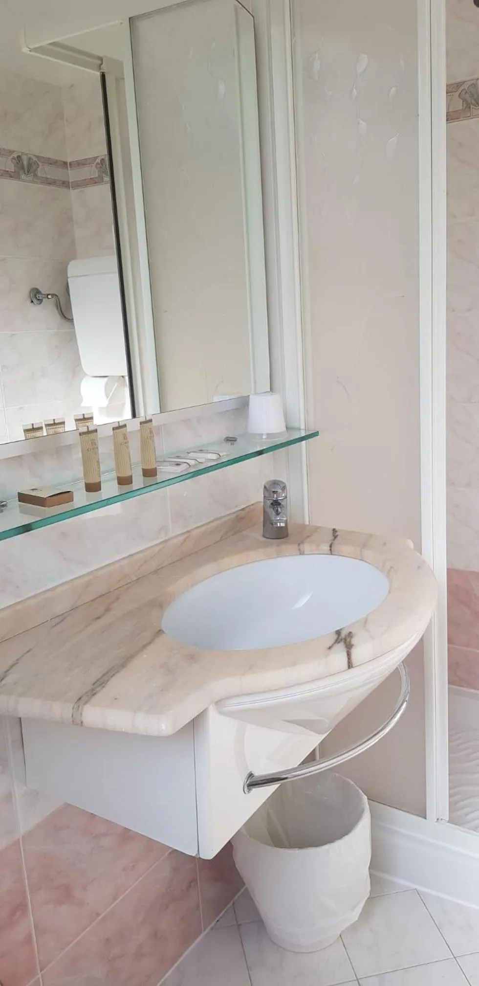 Single Room in Hotel Britannia Rimini Marina centro