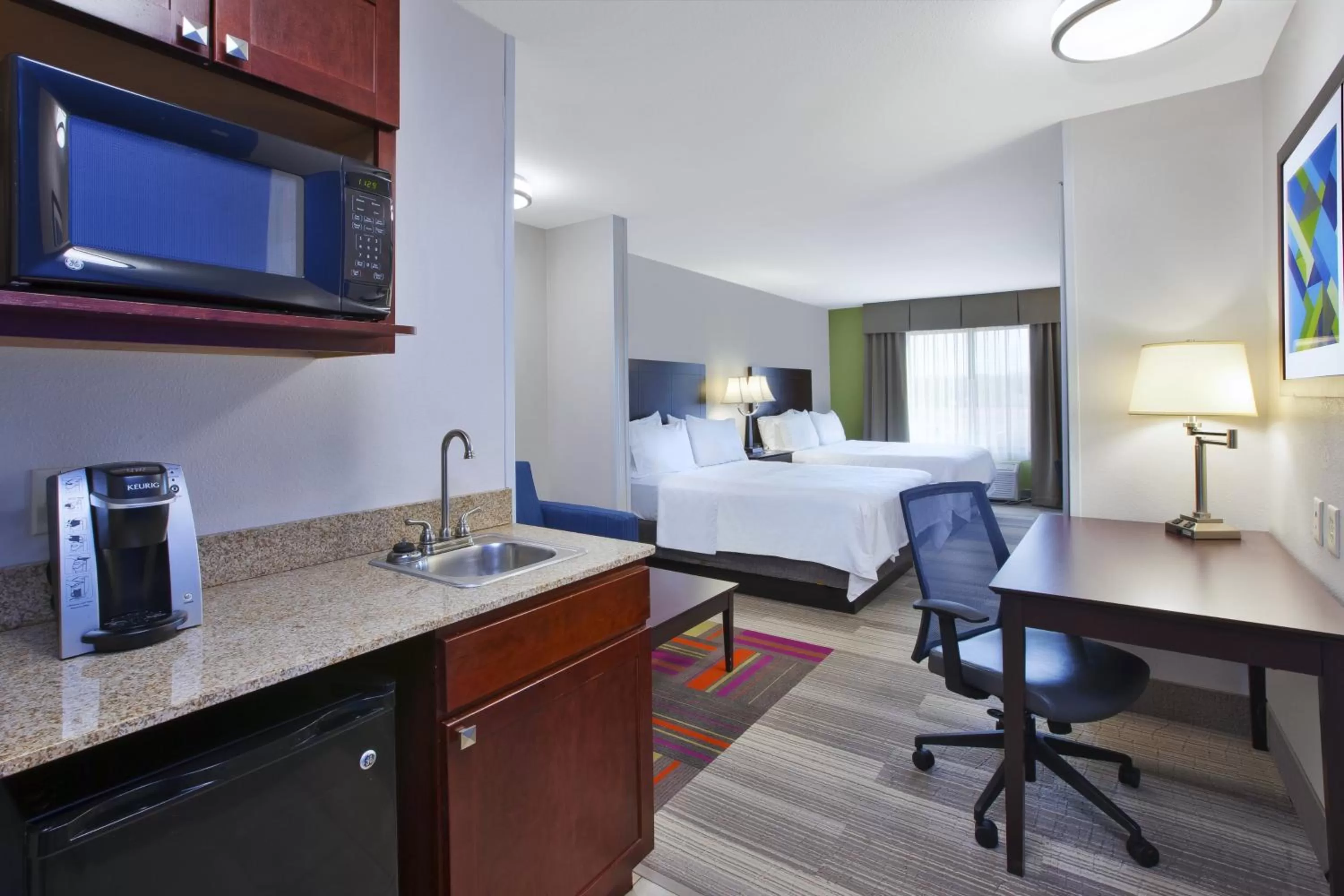 Queen Suite with Two Queen Beds and Sofa Bed in Holiday Inn Express Niles by IHG