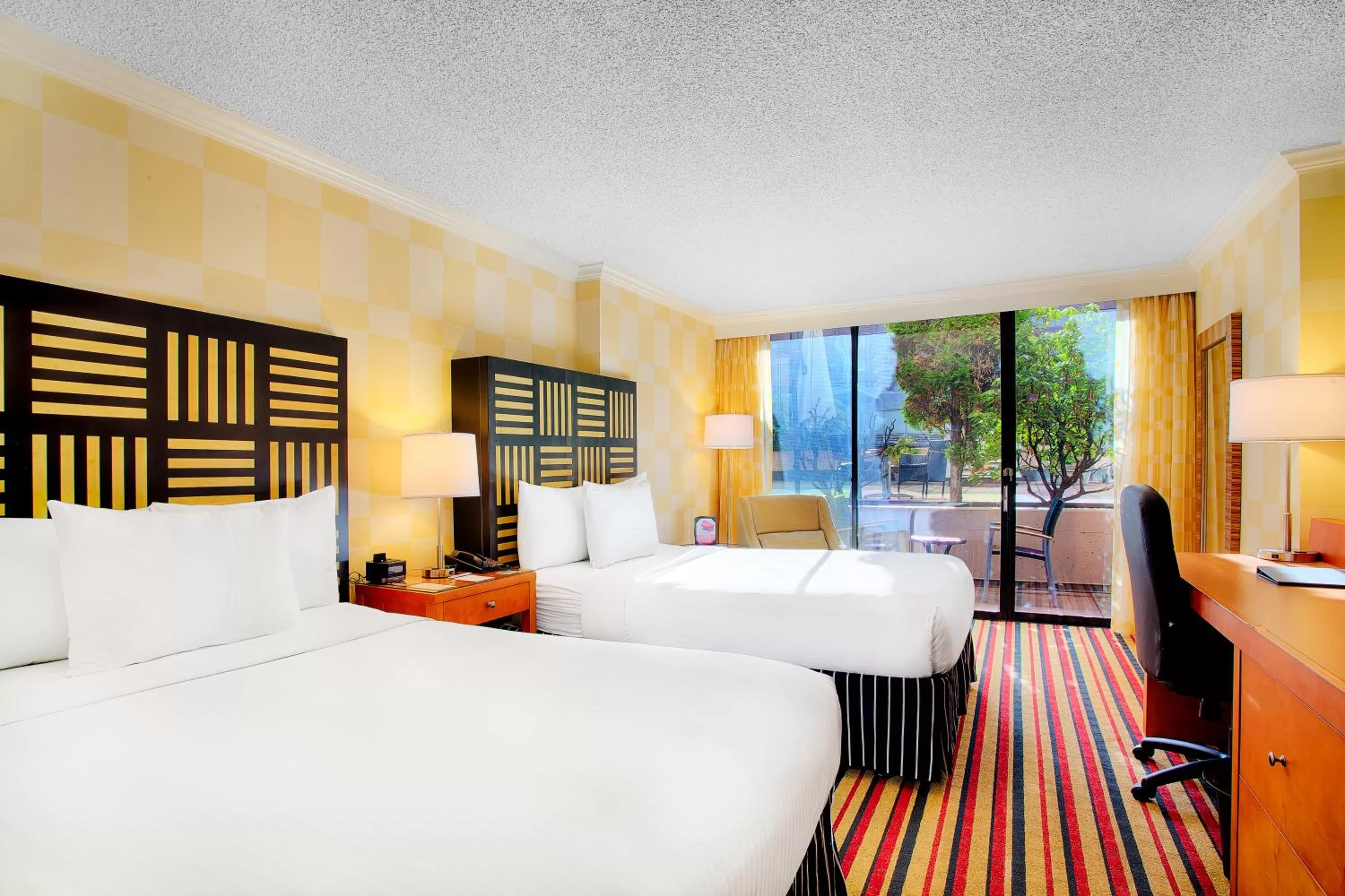 Patio Two Doubles in Pinnacle Hotel Harbourfront