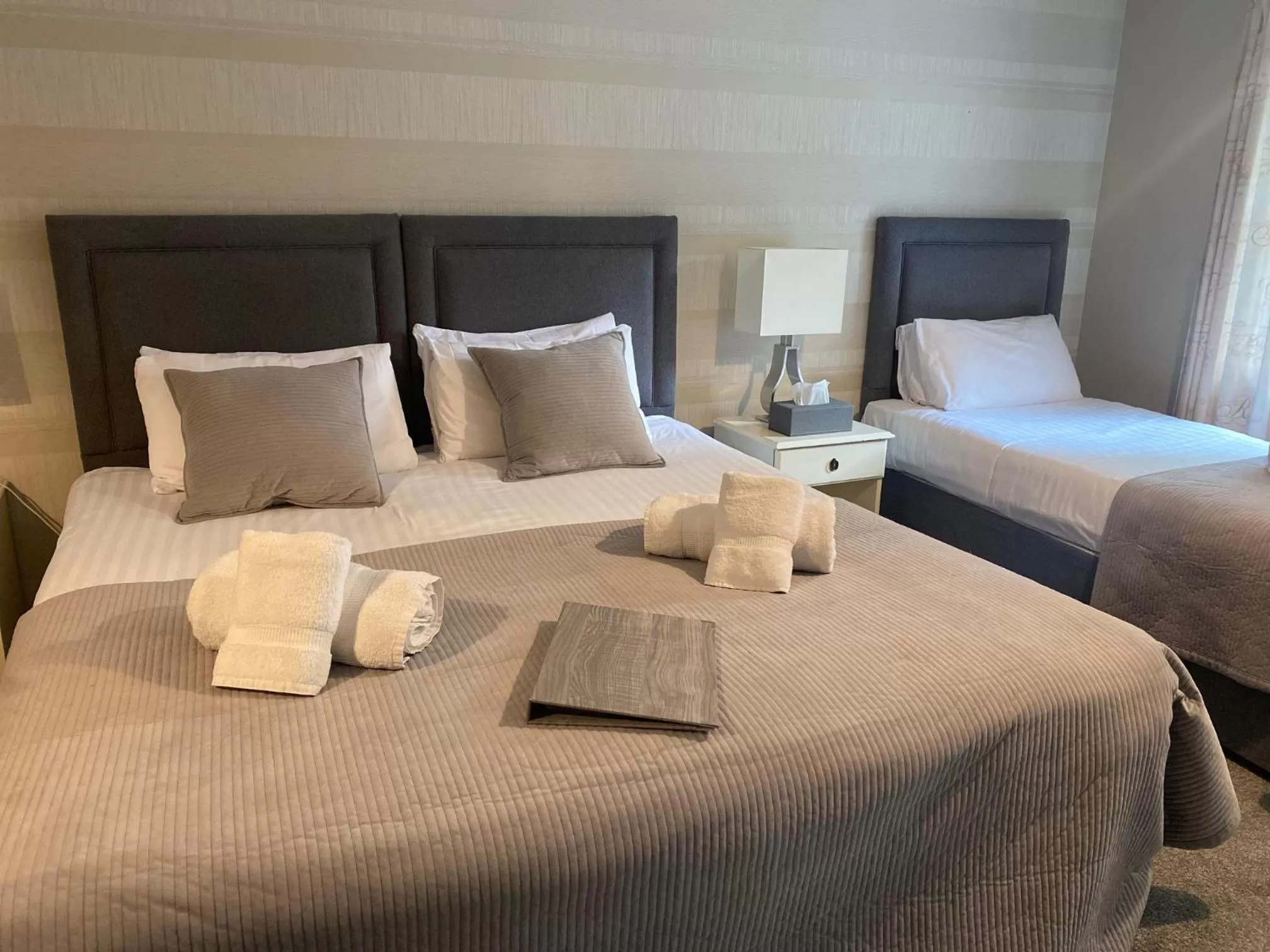 Quadruple Room in The Oaks Hotel