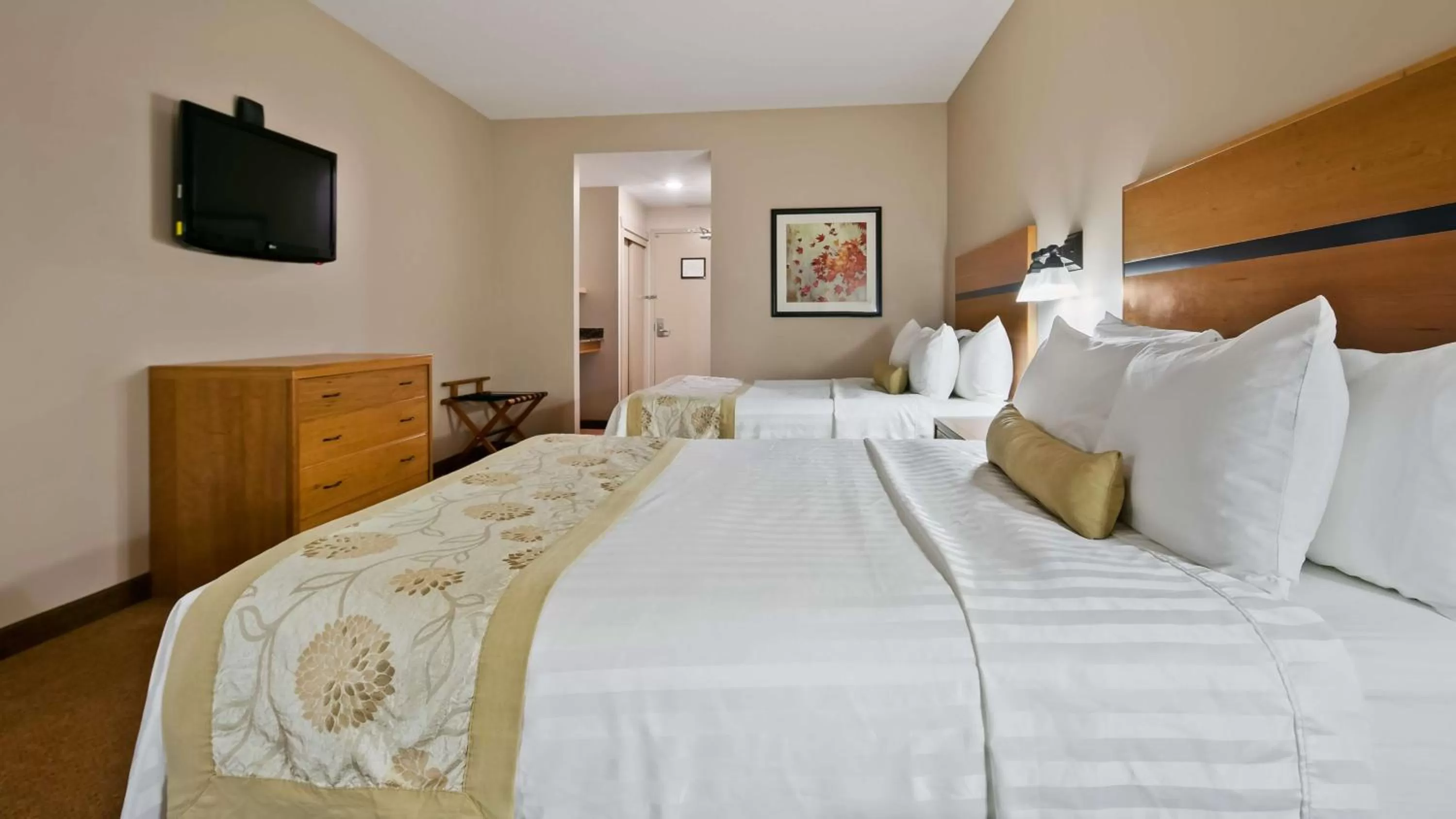 Queen Room with Two Queen Beds and Walk-In Shower - Mobility Accessible/Non-Smoking in Best Western Plus Chateau Inn Sylvan Lake