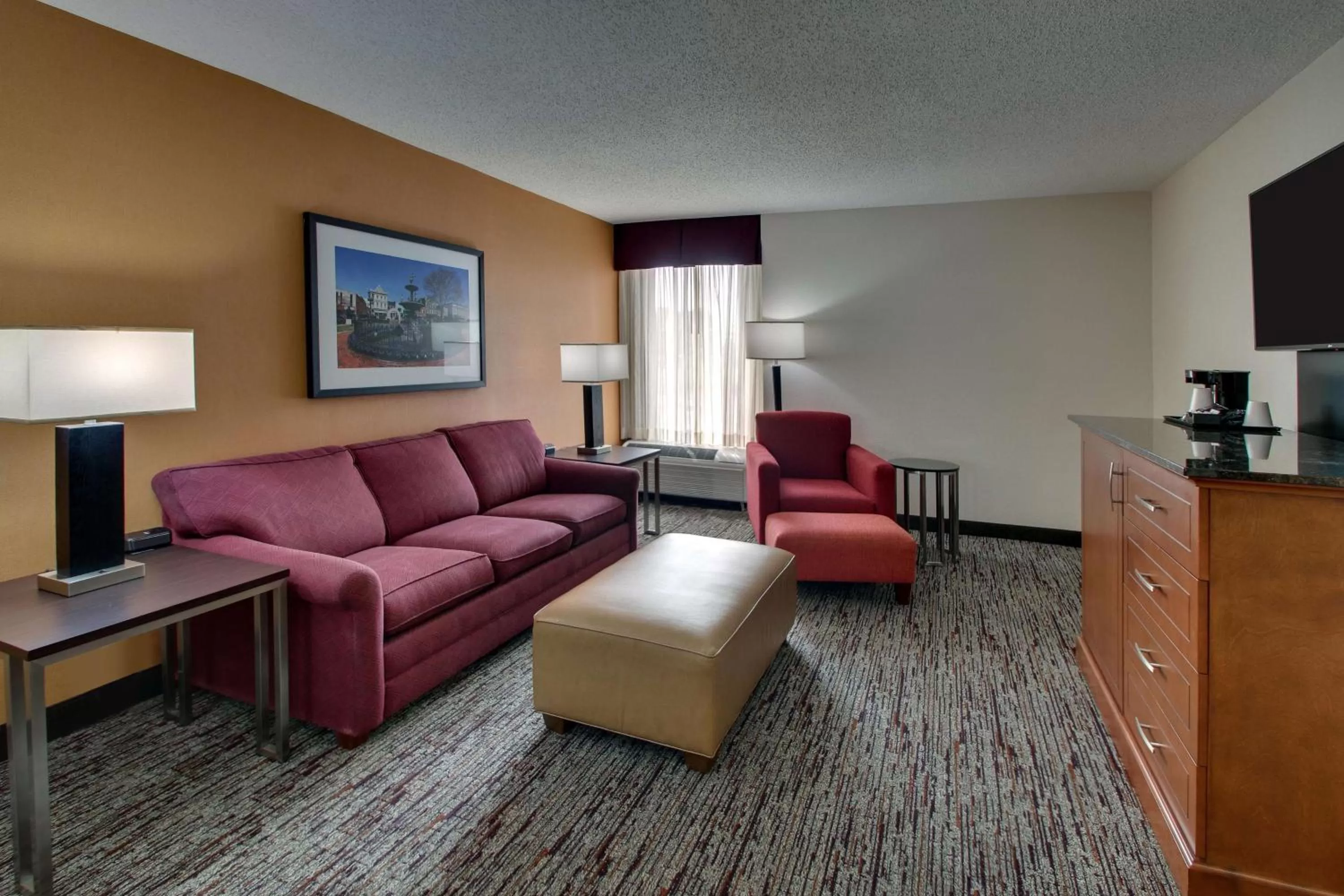 Superior King Suite in Drury Inn & Suites Bowling Green