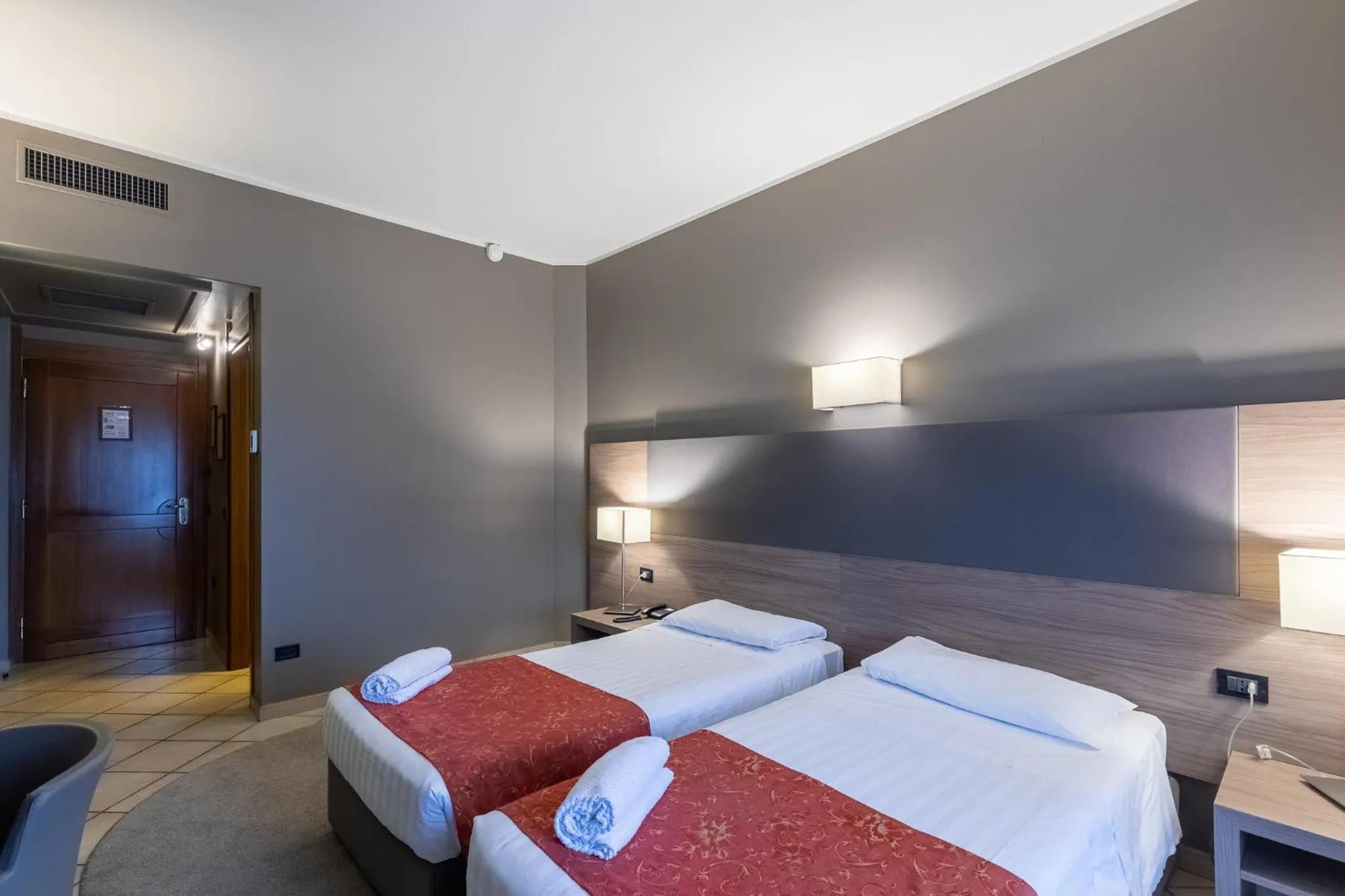 Twin Room in Hotel Sunflower