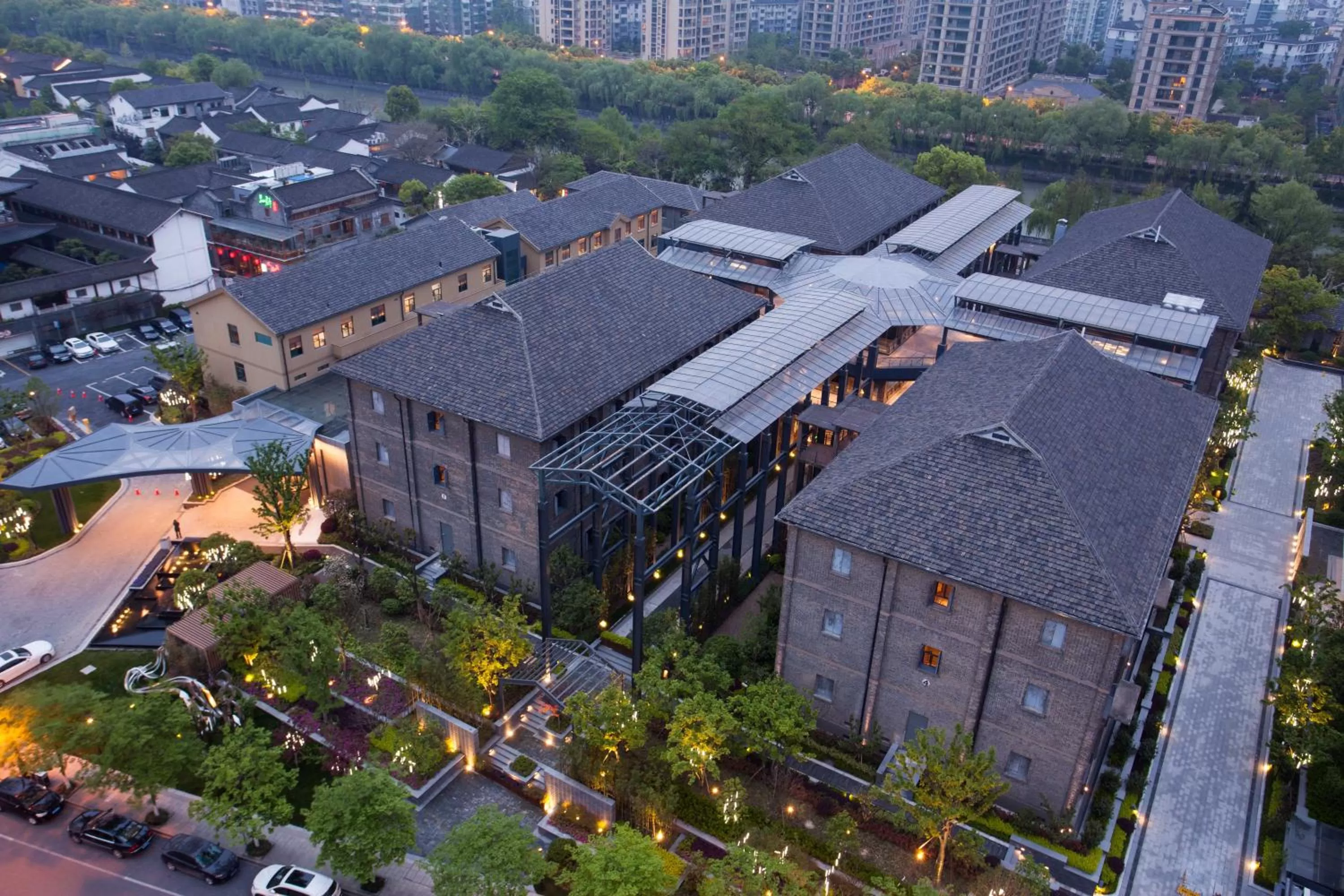 Cheery Dragon Canal Hotel Hangzhou - Intangible Cultural Heritage Hotel