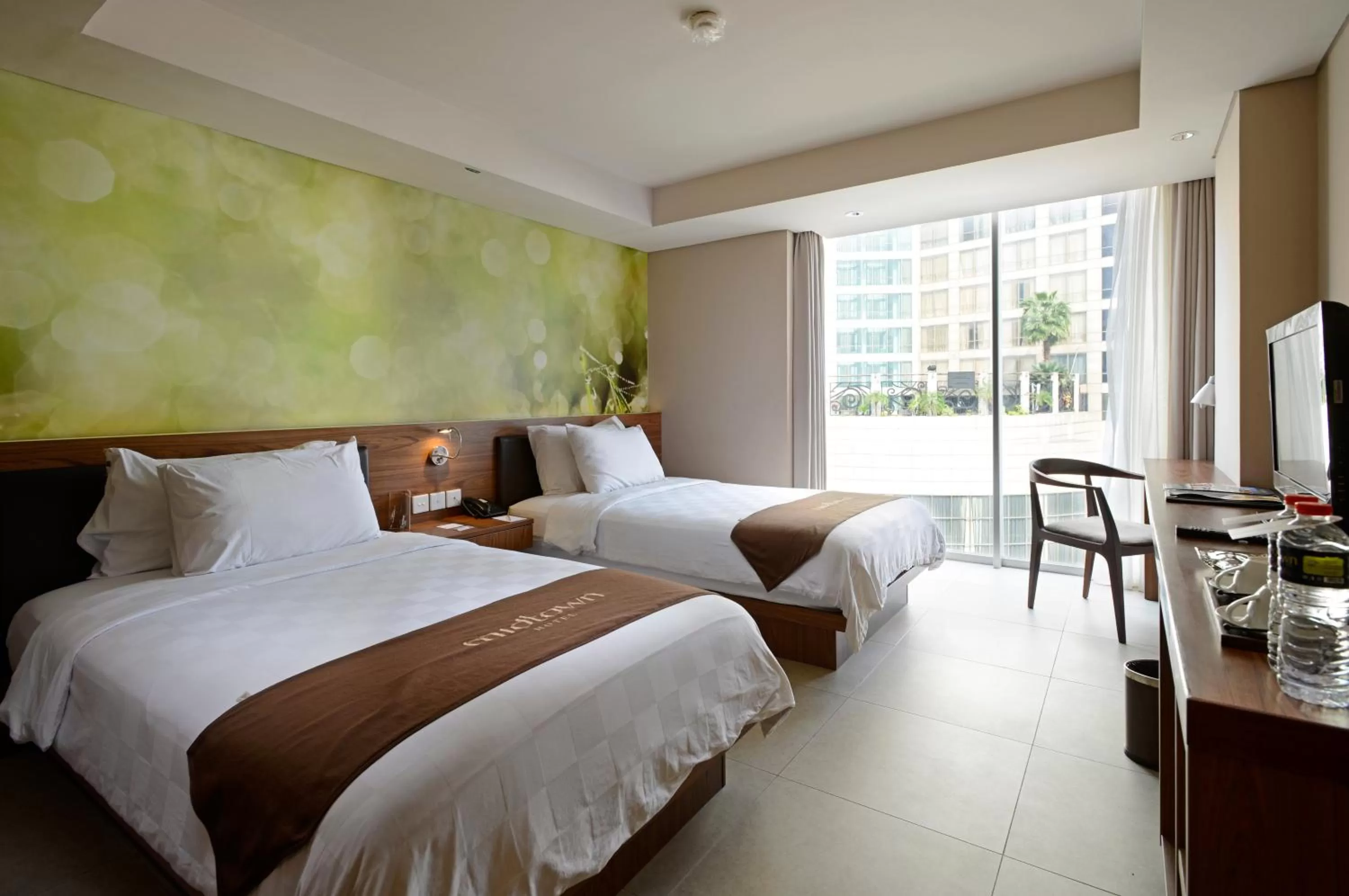 Superior Twin Room in Midtown Hotel Surabaya