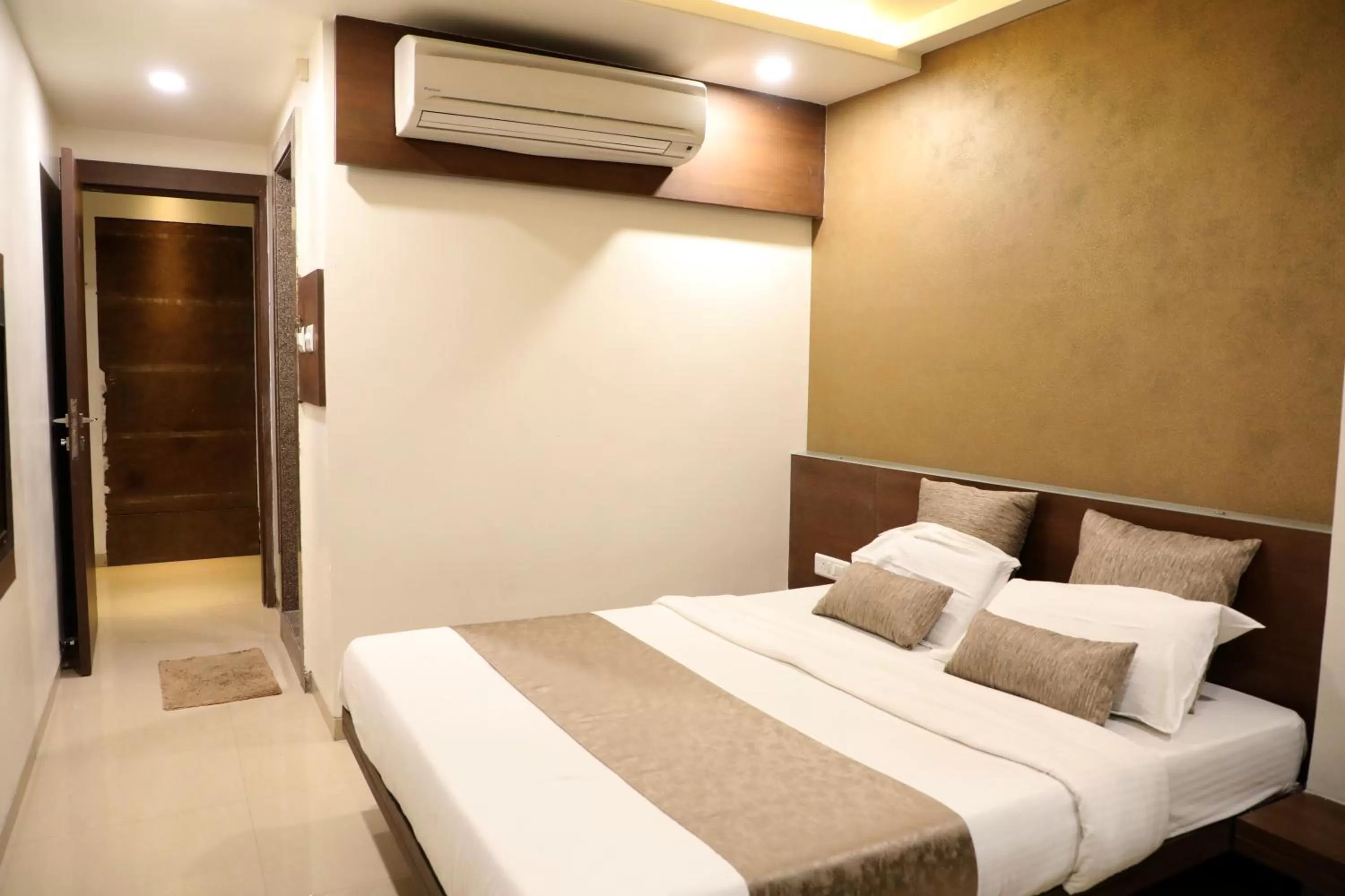 Superior Double Room - single occupancy in Adarsh Palace Hotel Near Bhopal Railway Station and Nadra Bus Stand Bhopal