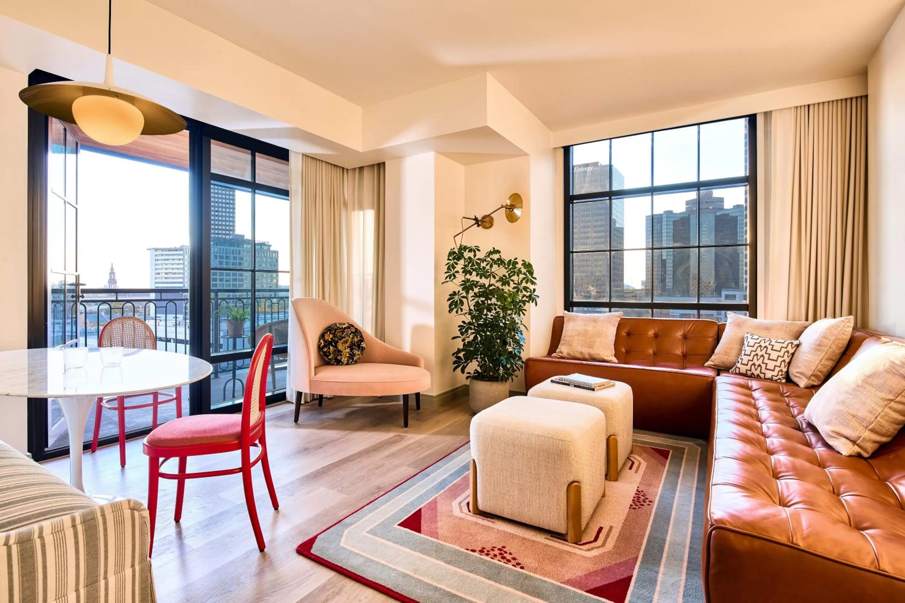 Balcony Grand Chamber King Suite City View in Virgin Hotels New Orleans