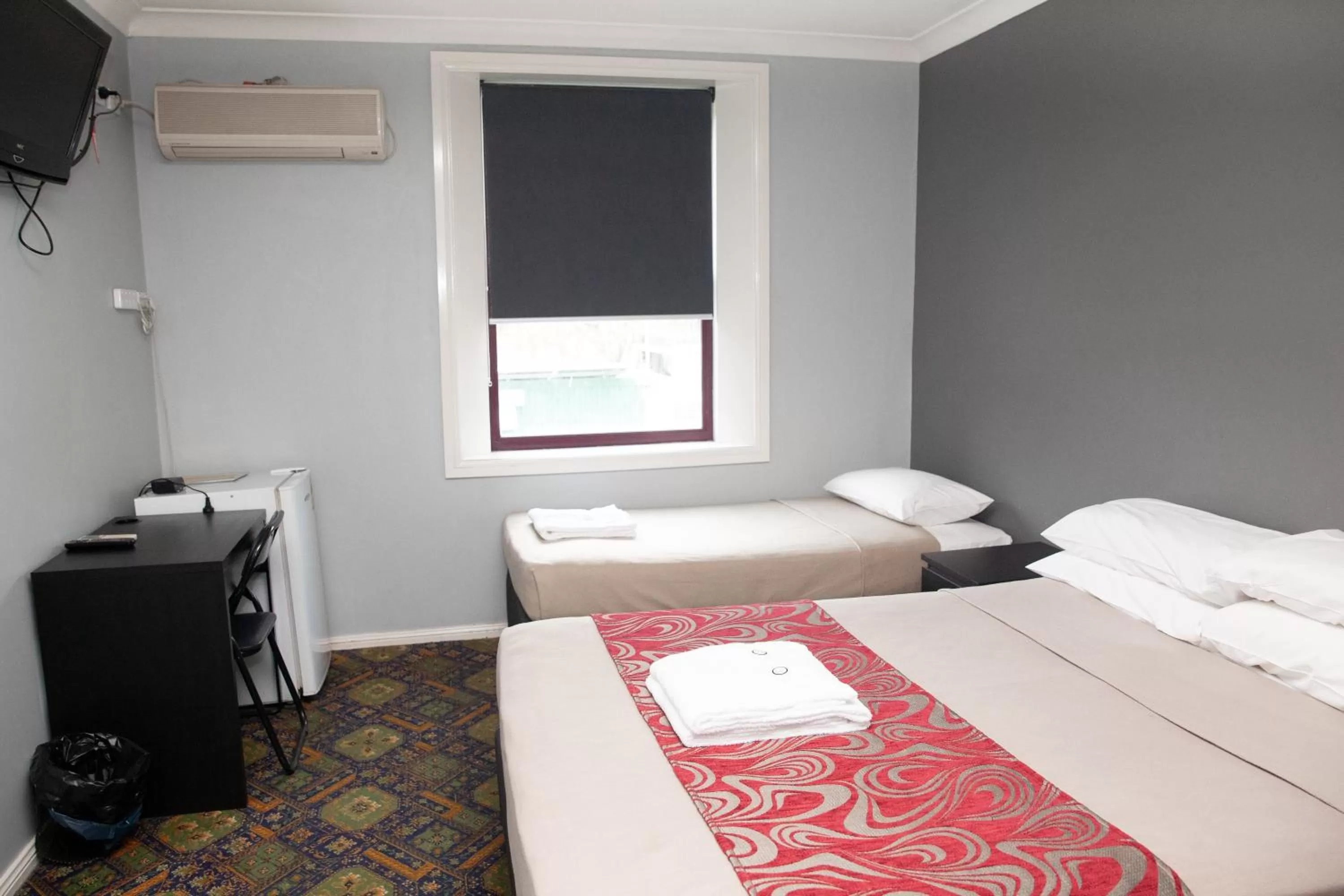 Double Room with Extra Bed in Royal Hotel Singleton