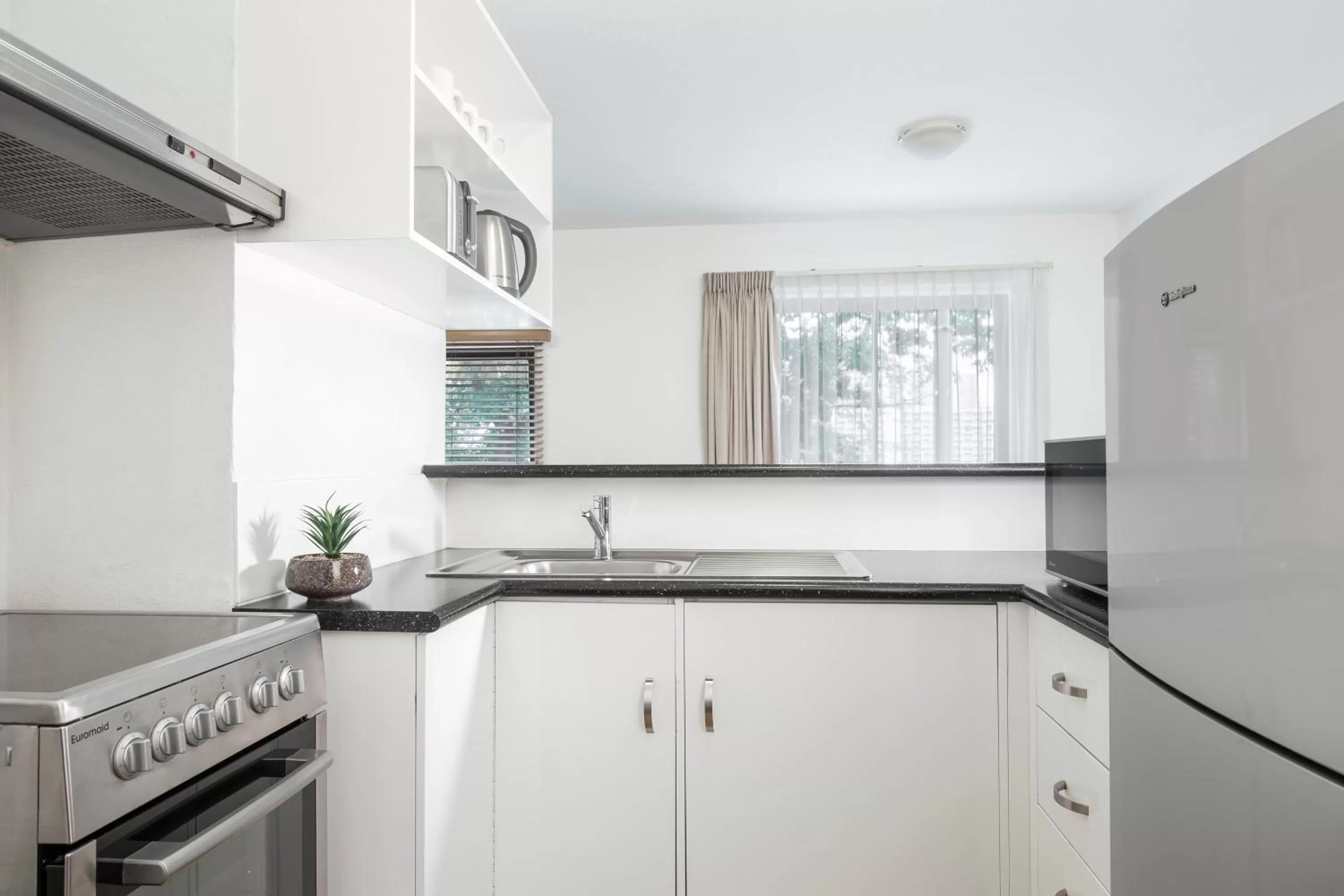 Two-Bedroom Apartment with Two Queen Beds in BreakFree Adelaide