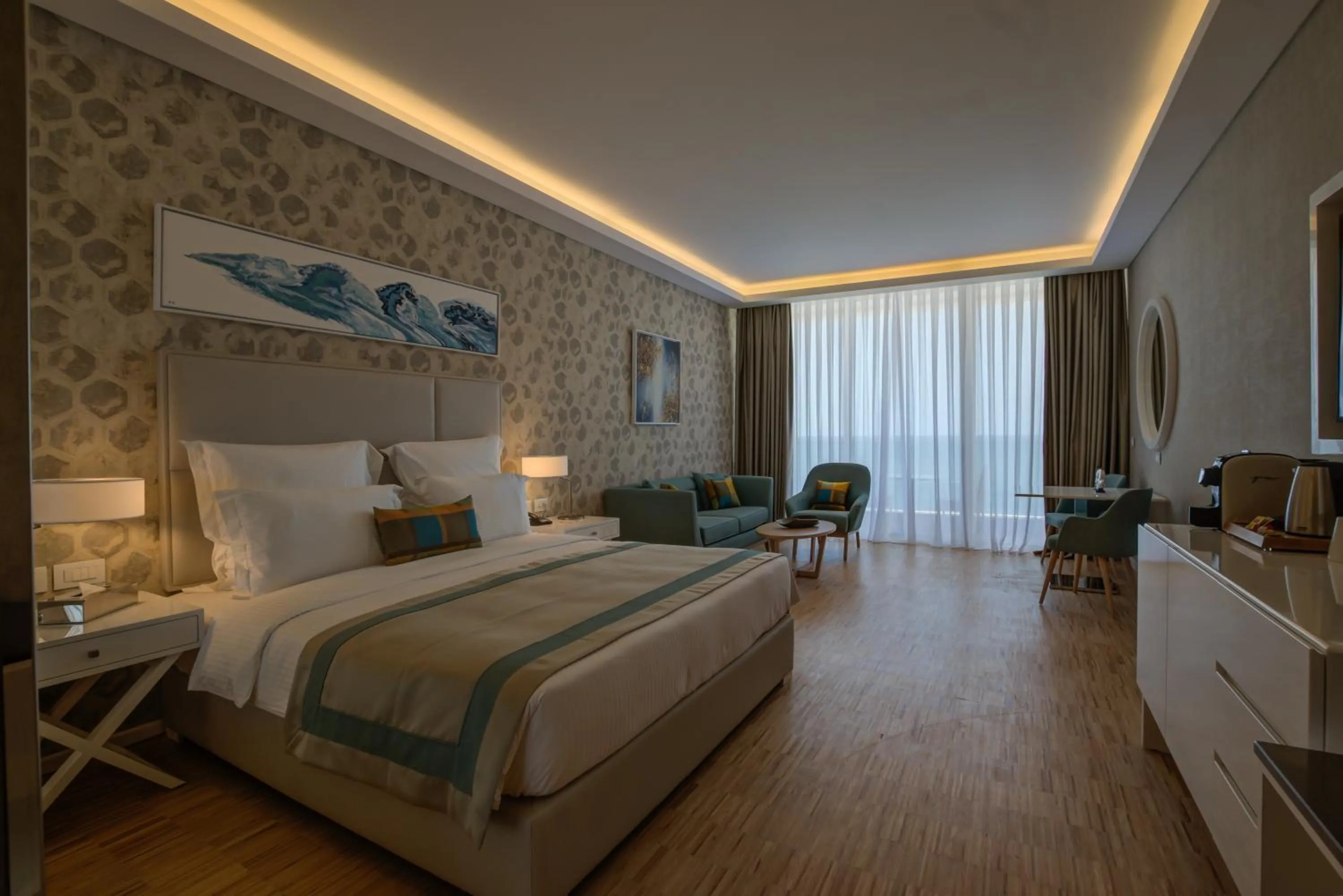 Junior Bay Suite in Lancaster Eden Bay