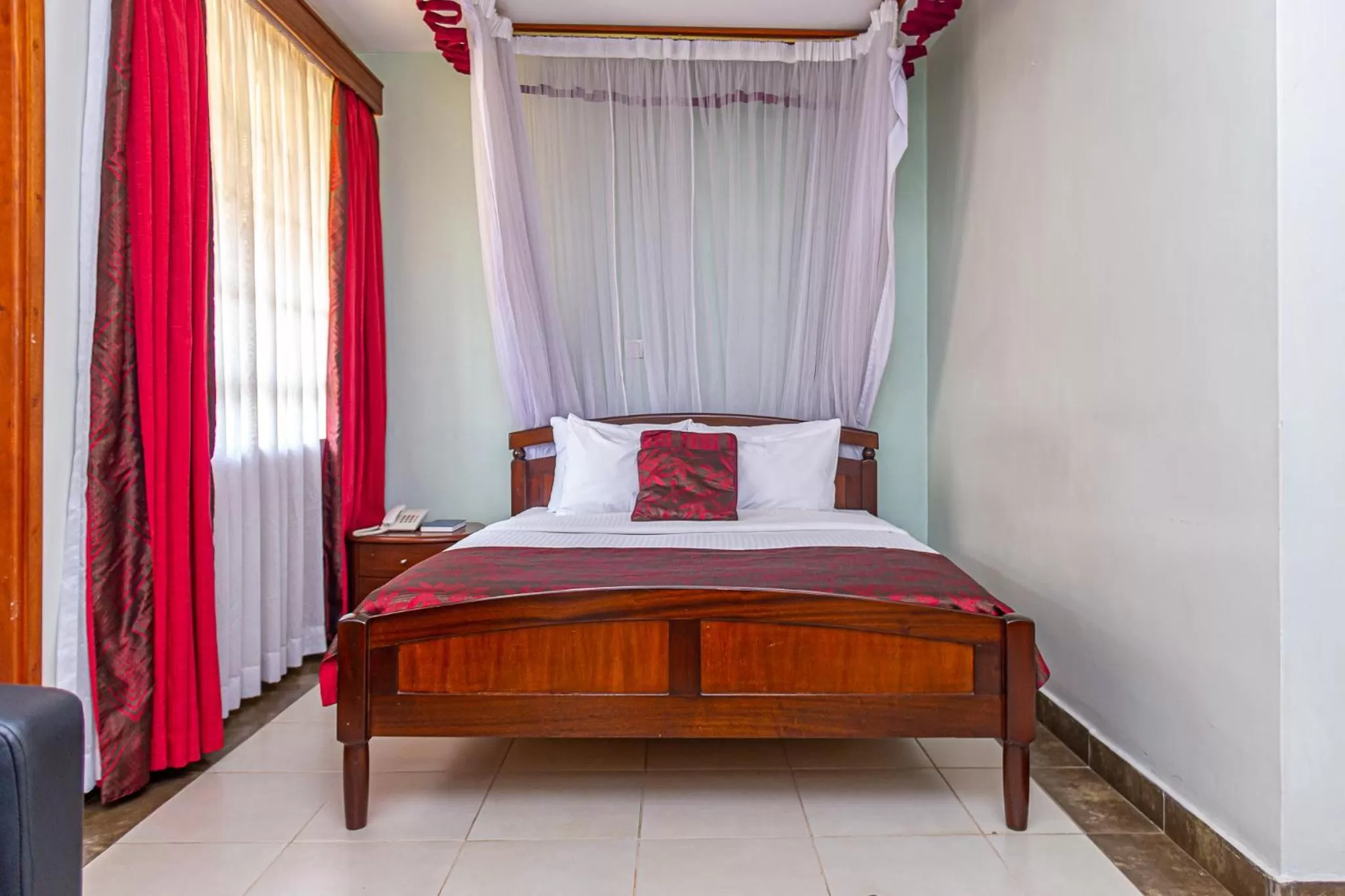 Queen Room with Balcony in Desmond Tutu Conference Centre