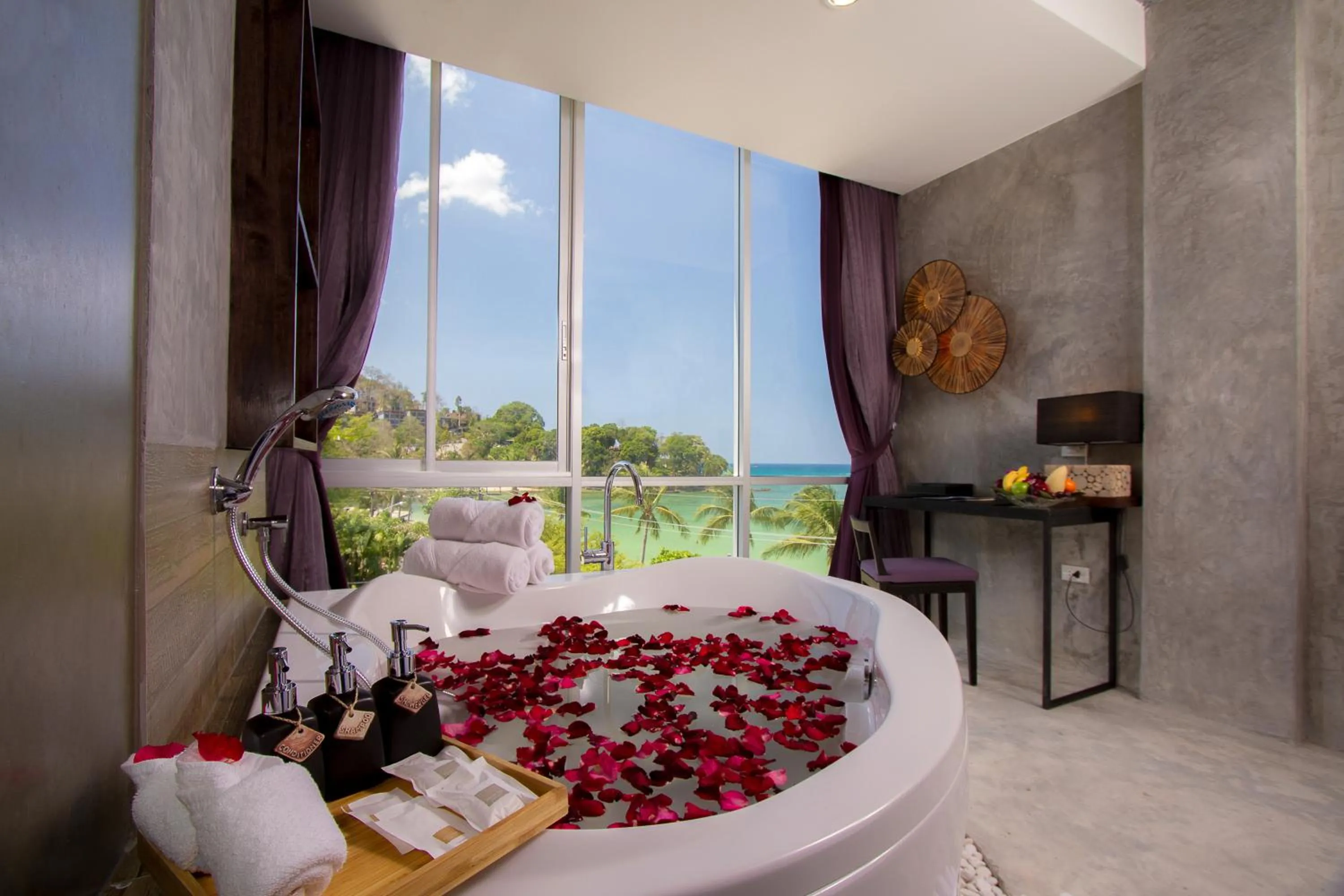 Superior King Room with Partial Sea View - single occupancy in Patong Signature Boutique Hotel