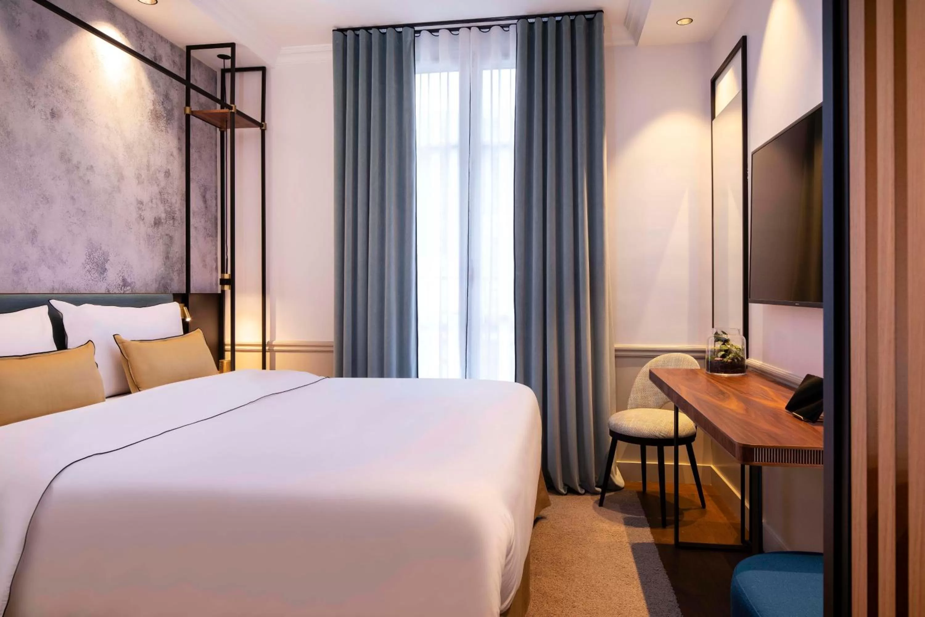 Classic Double Room in Victoria Palace Hotel