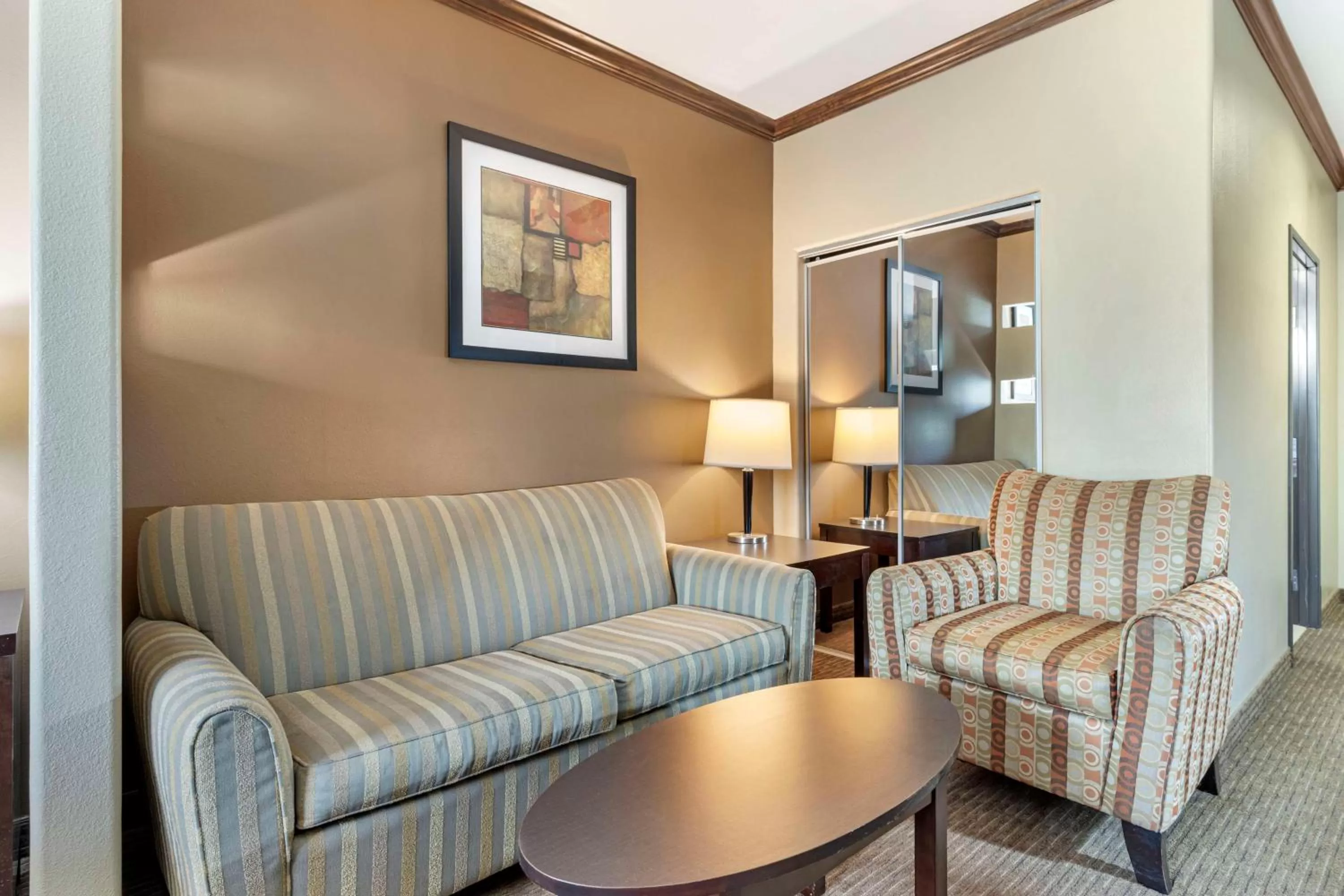 Two-Bedroom King Suite with Two King Beds and Sofa Bed - Non-Smoking in Best Western Plus Texoma Hotel & Suites