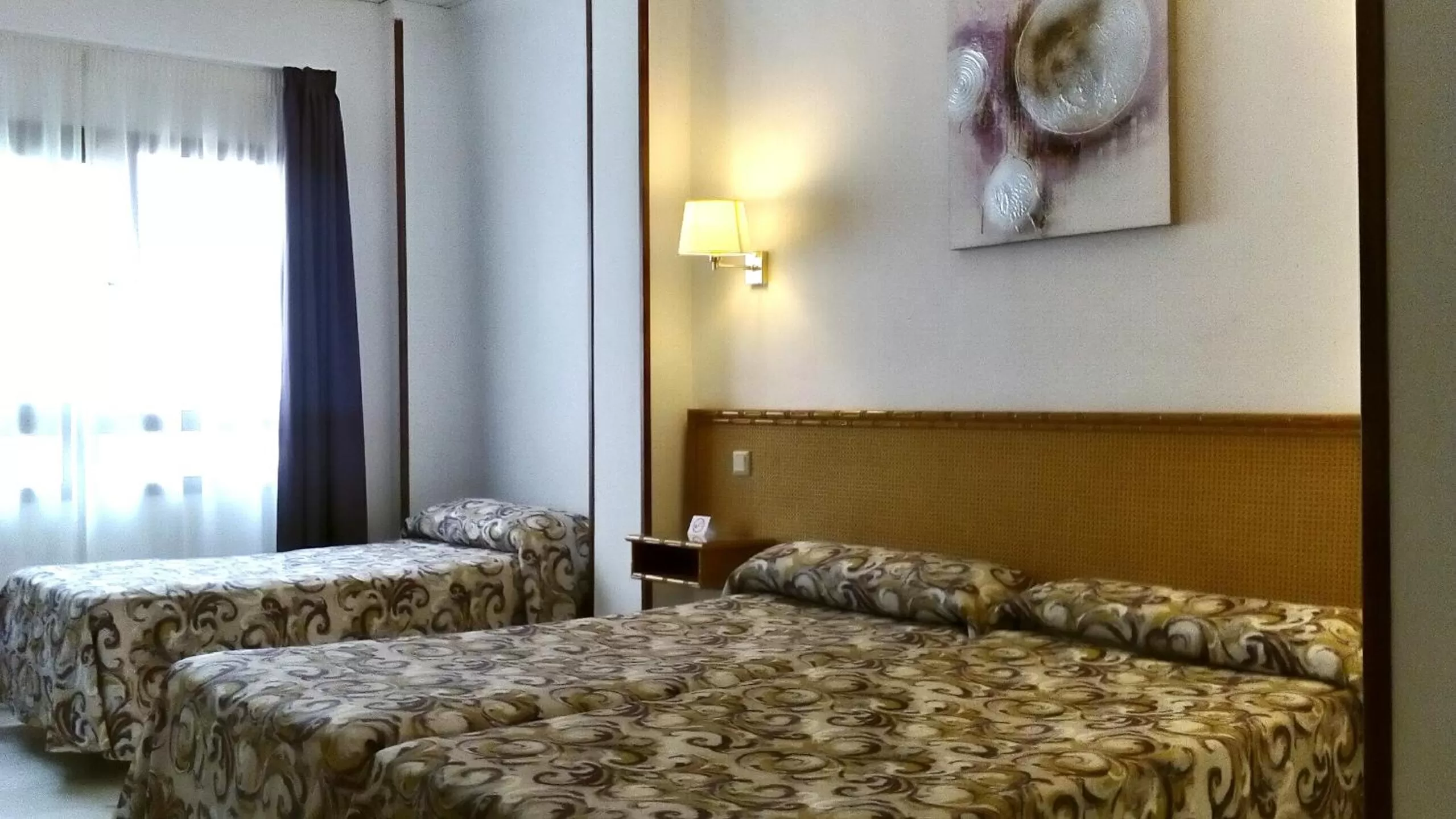 Twin Room with Extra Bed in Ona Las Rampas